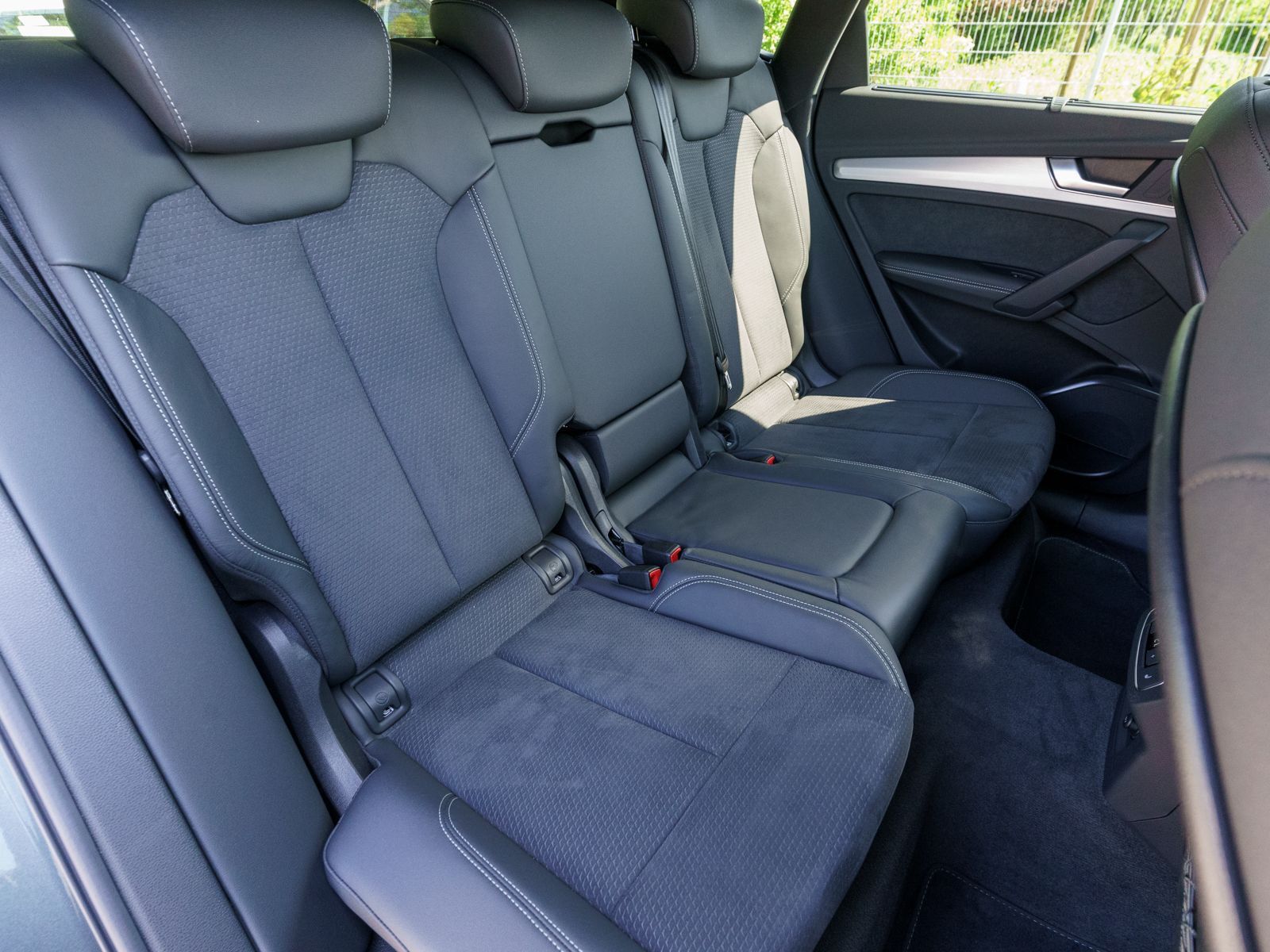 Fahrzeugabbildung Audi Q5 S line 40TDI quattr Stron Navi Matrix StandHz