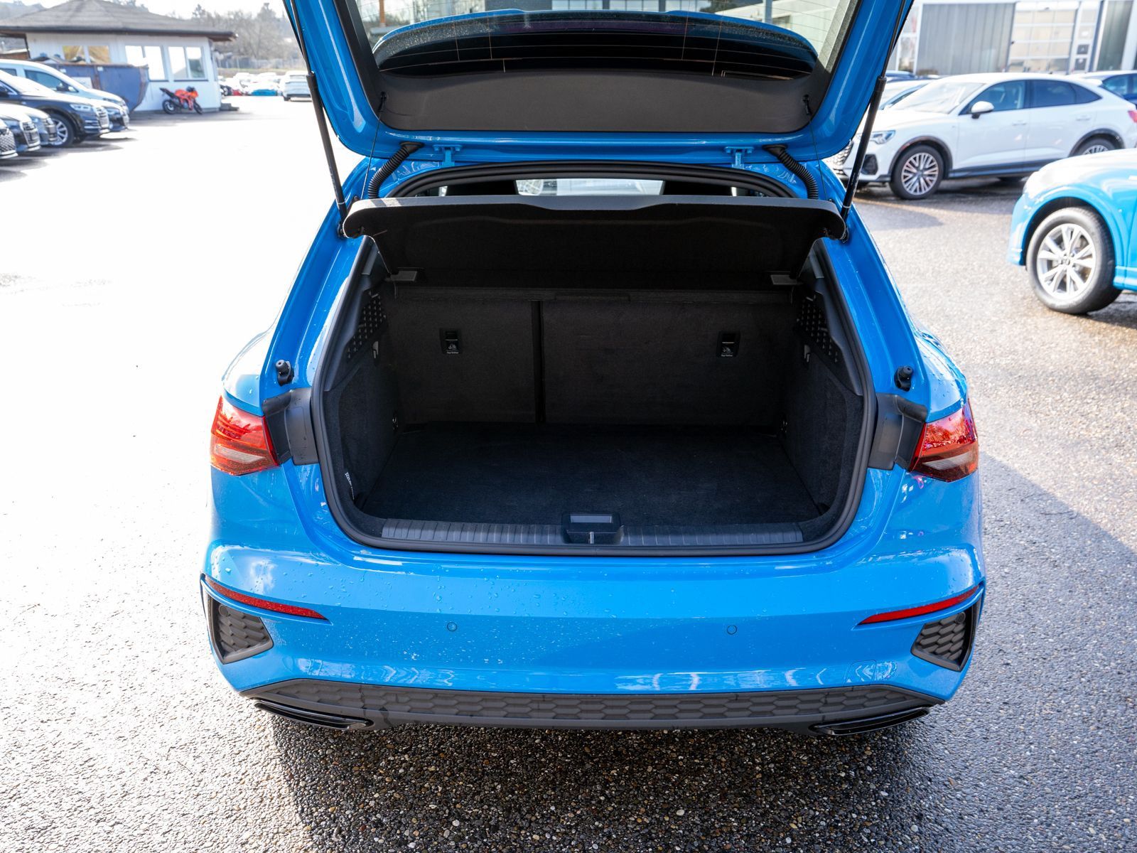 Fahrzeugabbildung Audi A3 Sportback Sline 30TDI LED GRA PDC SHZ VC