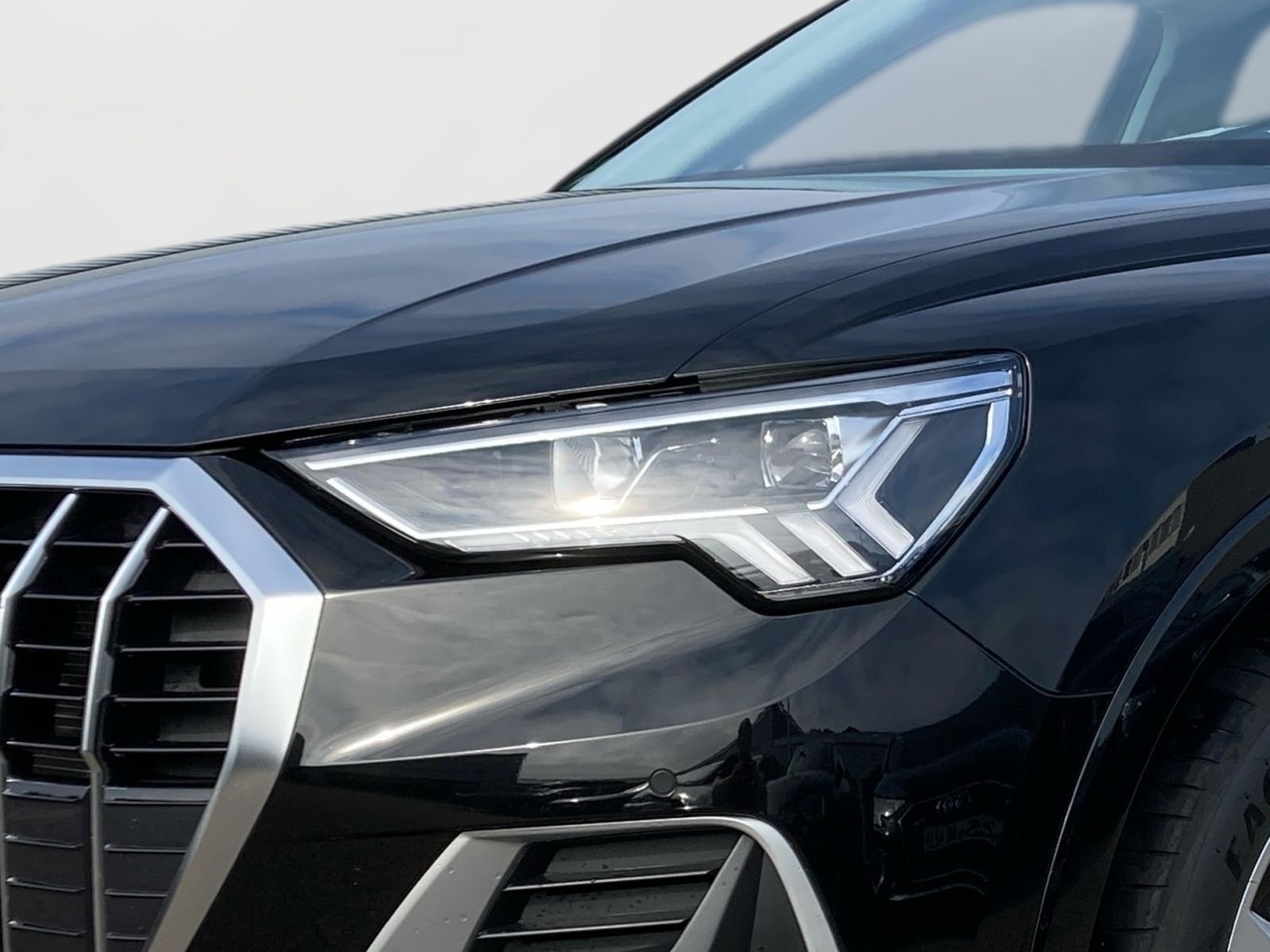 Fahrzeugabbildung Audi Q3 advanced 35 TDI S tronic Navi LED ACC Kamera