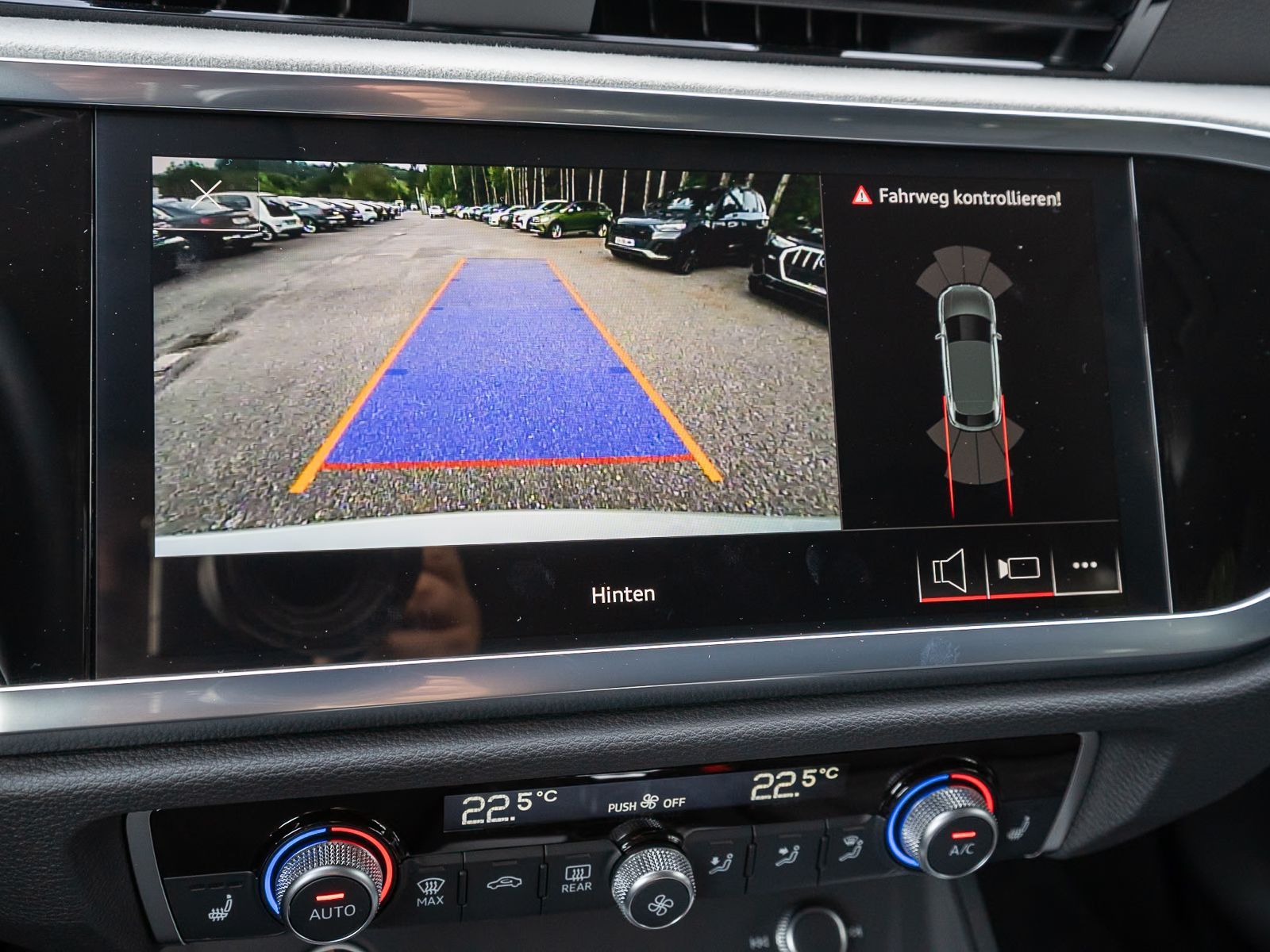 Fahrzeugabbildung Audi Q3 Sportback TFSI e S line 45 Stron Navi LED AHK