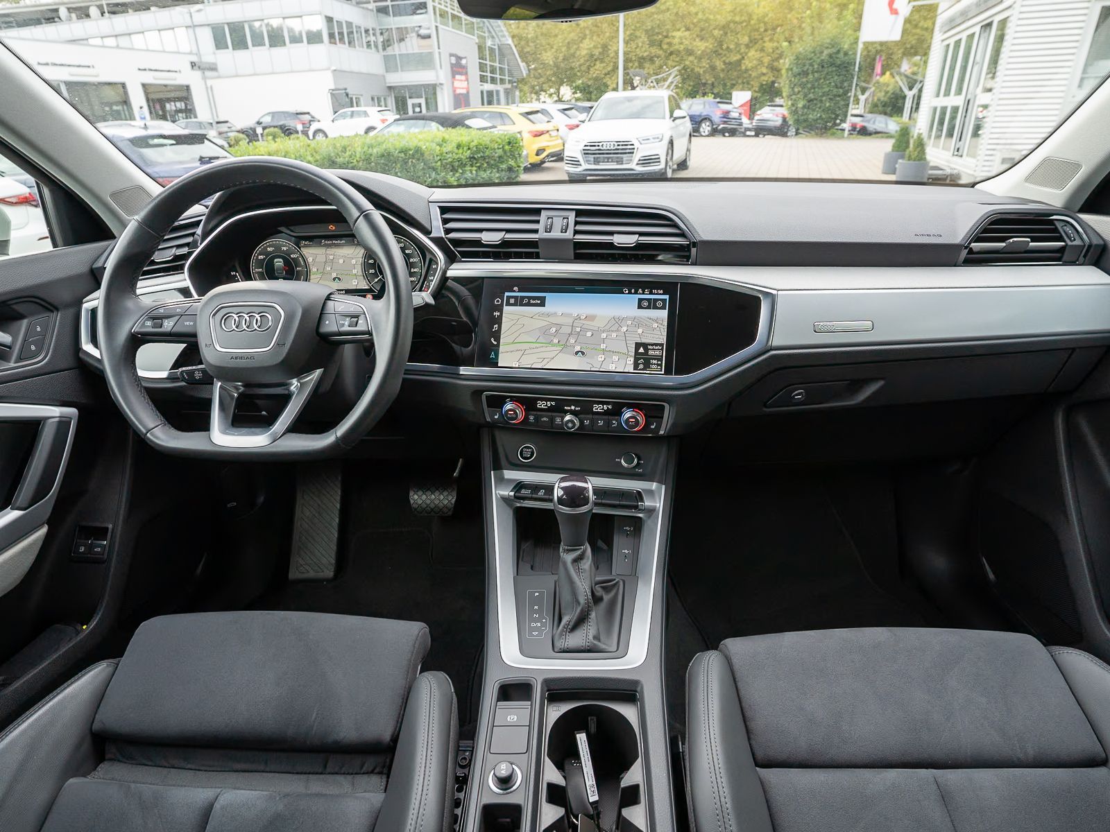 Fahrzeugabbildung Audi Q3 Sportback TFSI e S line 45 Stron Navi LED AHK
