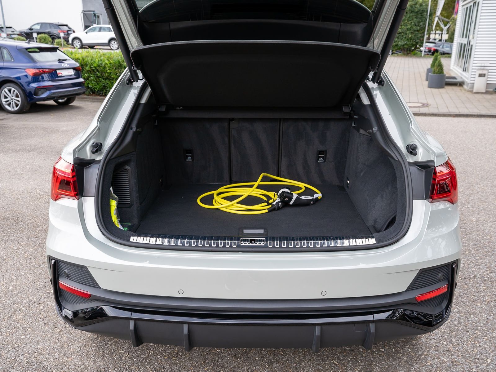 Fahrzeugabbildung Audi Q3 Sportback TFSI e S line 45 Stron Navi LED AHK