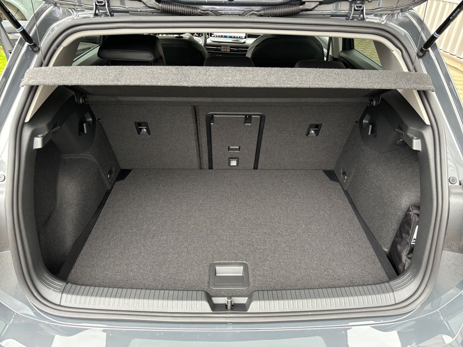 Fahrzeugabbildung Volkswagen Golf Style 1.5 eTSI OPF DSG | *Standheizung*