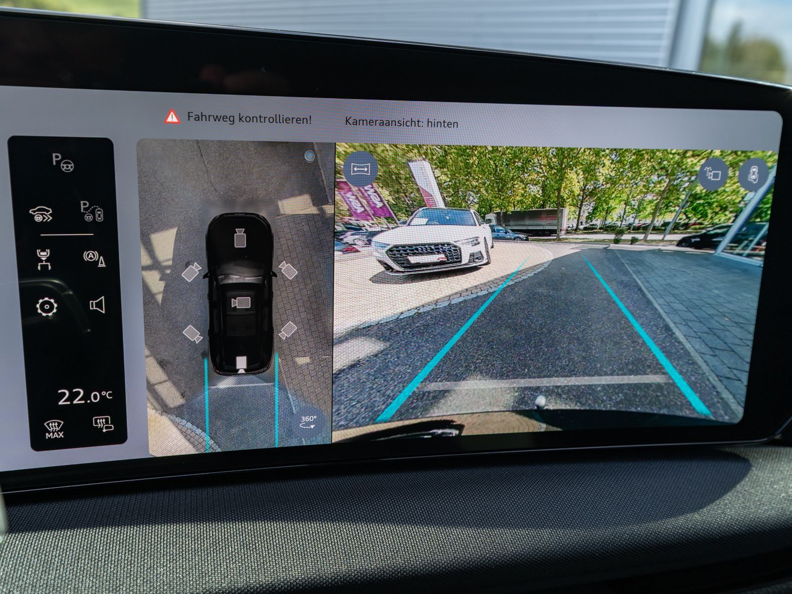 Fahrzeugabbildung Audi Q7 TDI quattro S line Panoramadach Stdhzg AHK