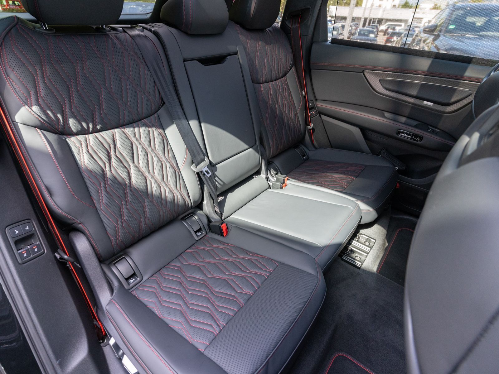 Fahrzeugabbildung Audi Q7 TDI quattro S line Panoramadach Stdhzg AHK