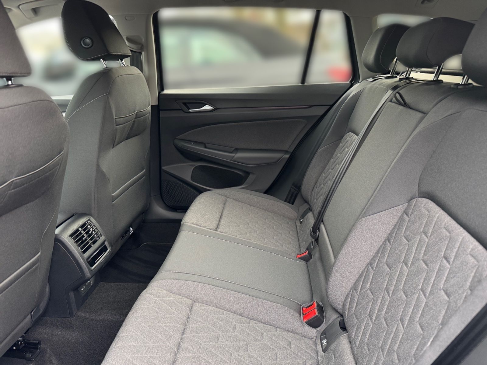 Fahrzeugabbildung Volkswagen Golf Variant Life 1.5 TSI 85 kW (116 PS) 6-Gang