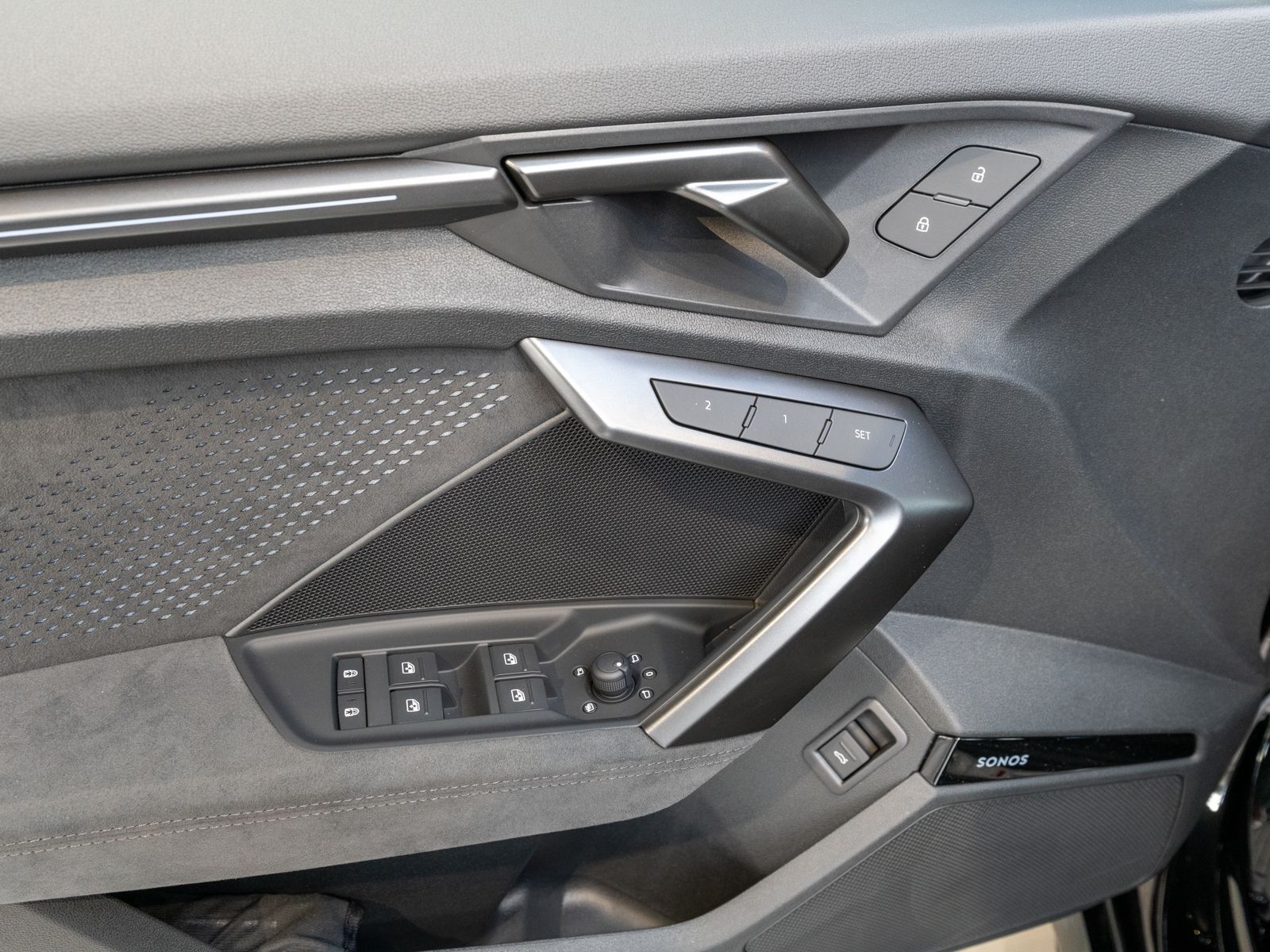 Fahrzeugabbildung Audi RS 3 Sportback Head-Up-Display 360° Kamera PANO
