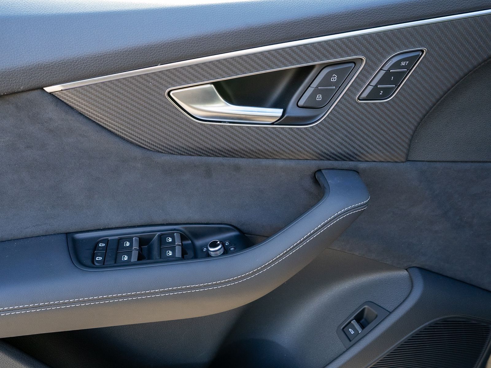 Fahrzeugabbildung Audi Q7 S line 50TDI quattro Navi Matrix StandHz Pano