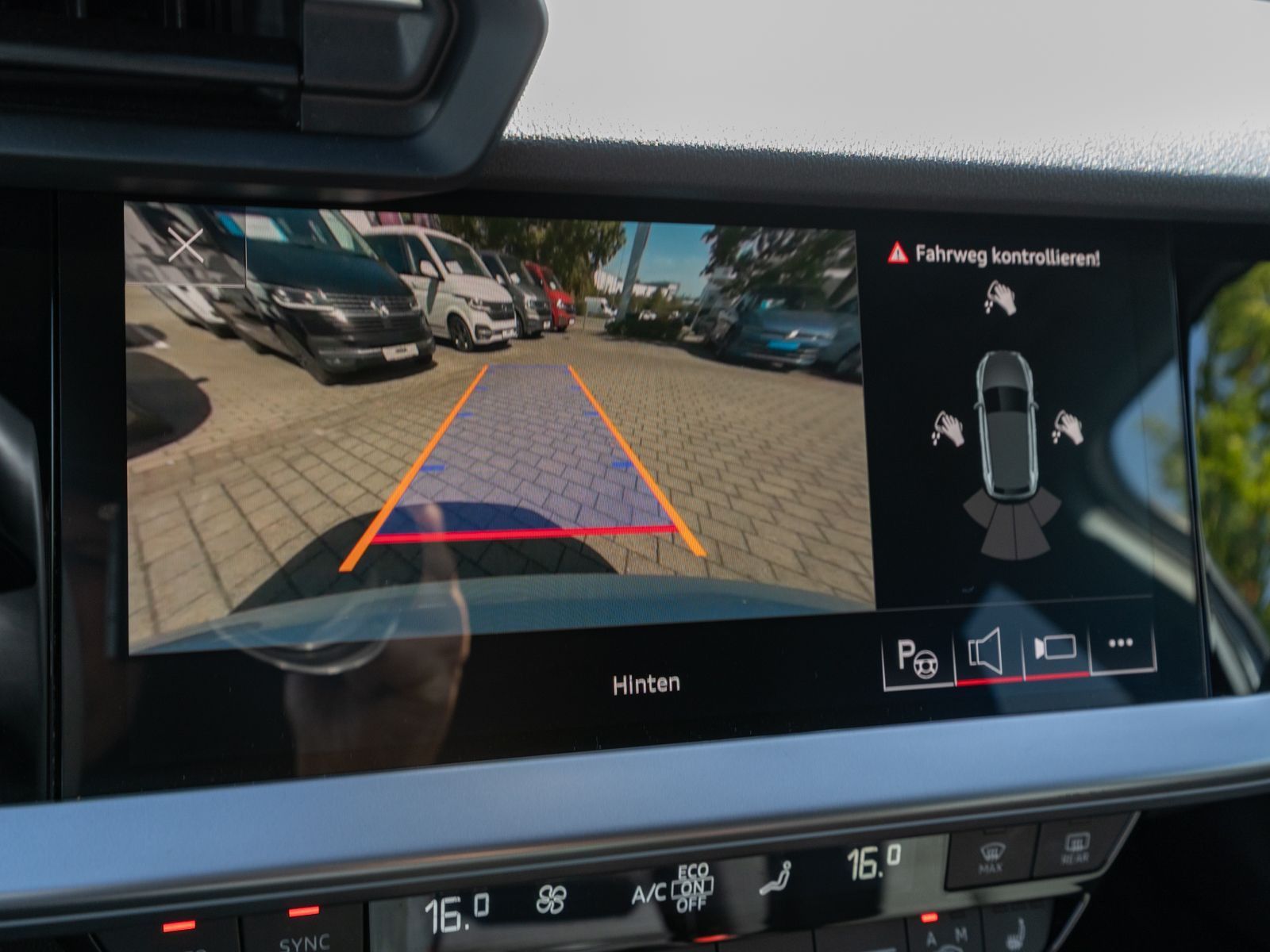 Fahrzeugabbildung Audi A3 Sportback 40 TFSI e Stronic LED Navi SHZ RFK