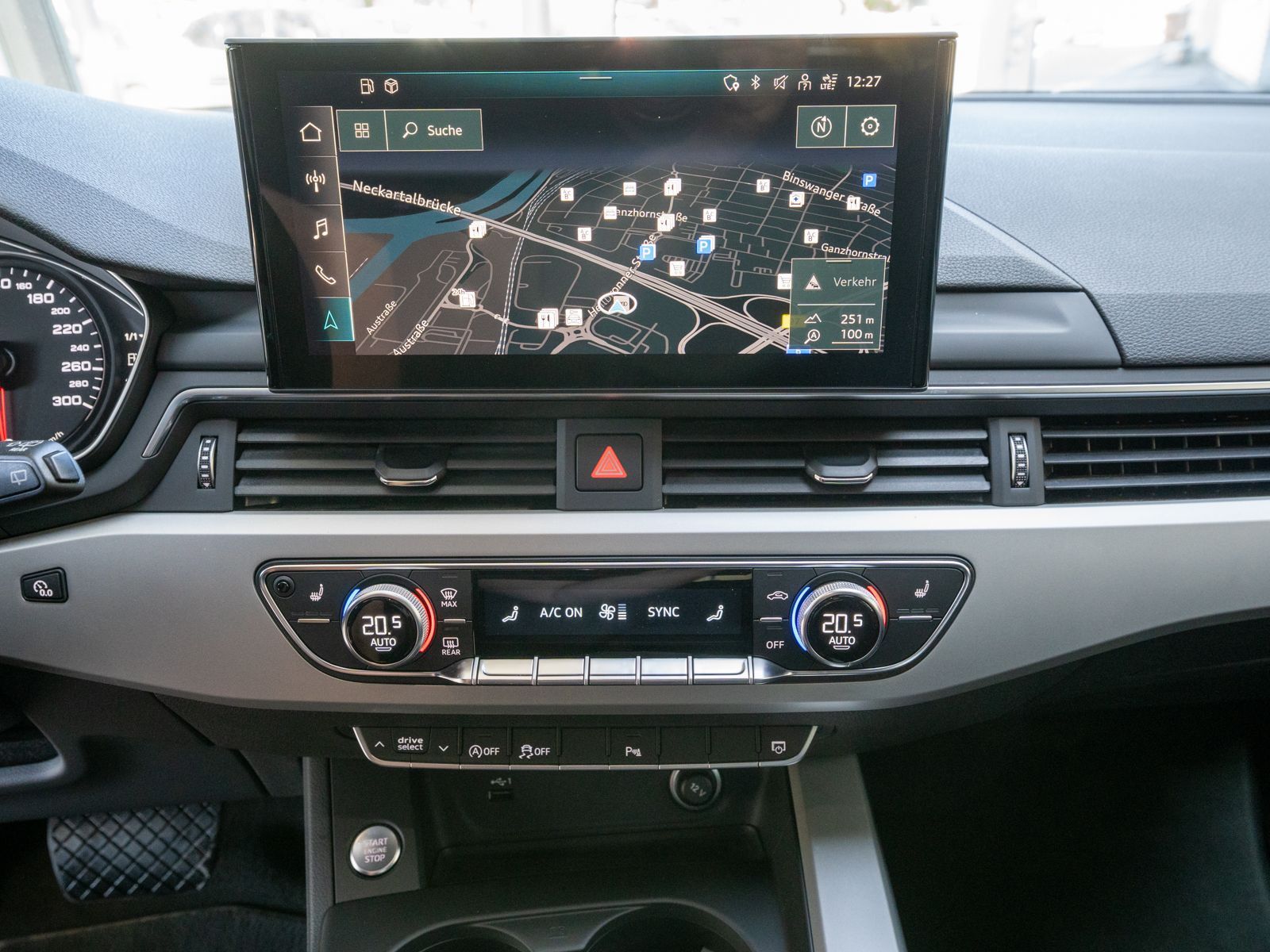 Fahrzeugabbildung Audi A4 Avant 40TDI Stronic LED Navi SHZ ACC PDC AHK