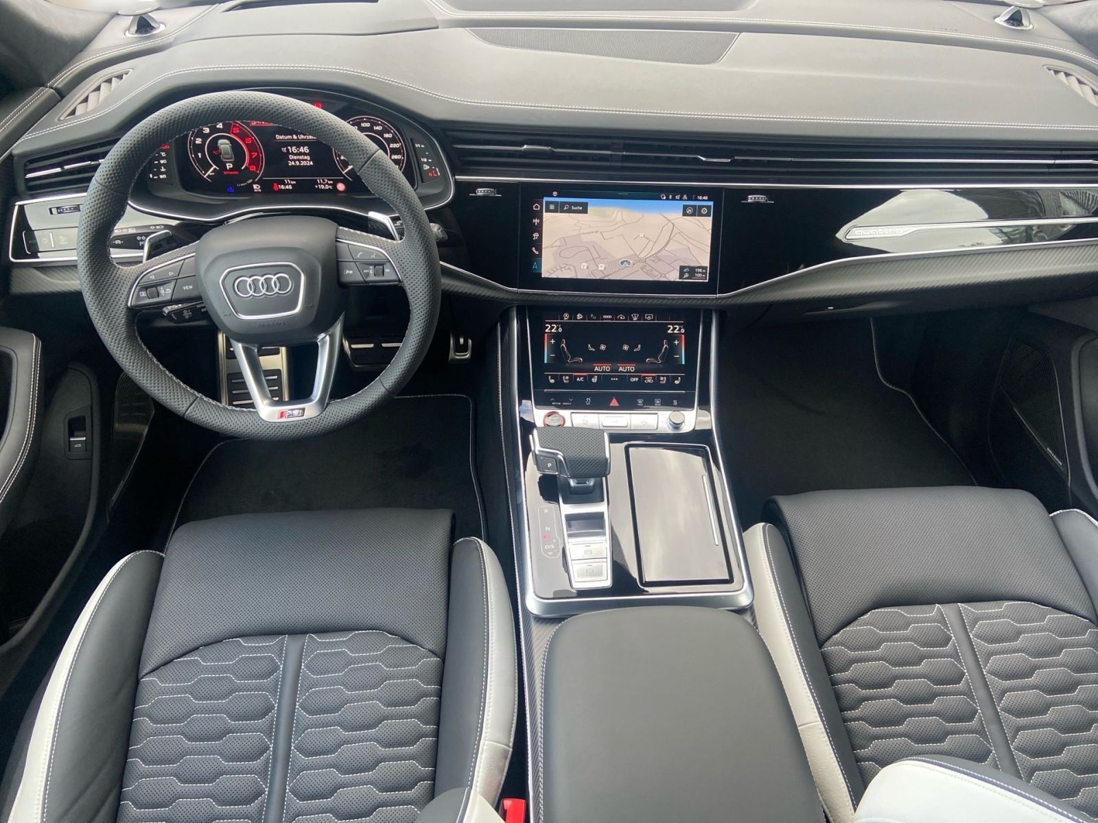 Fahrzeugabbildung Audi RS Q8 SUV 441(600) kW(PS) tiptronic