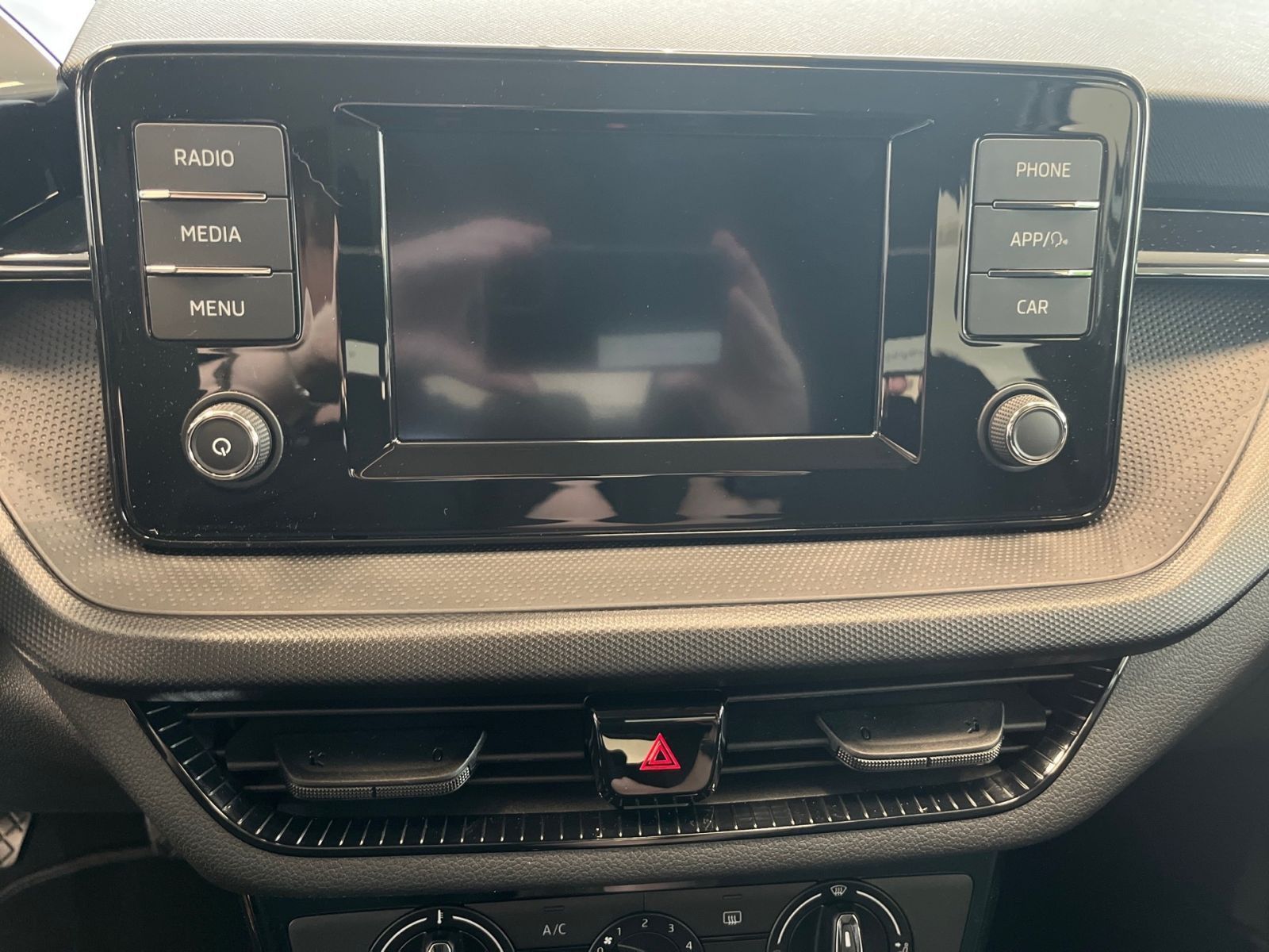 Fahrzeugabbildung SKODA Fabia Active 1,0MPI 65PS Bluetooth Klima PDC SHZ