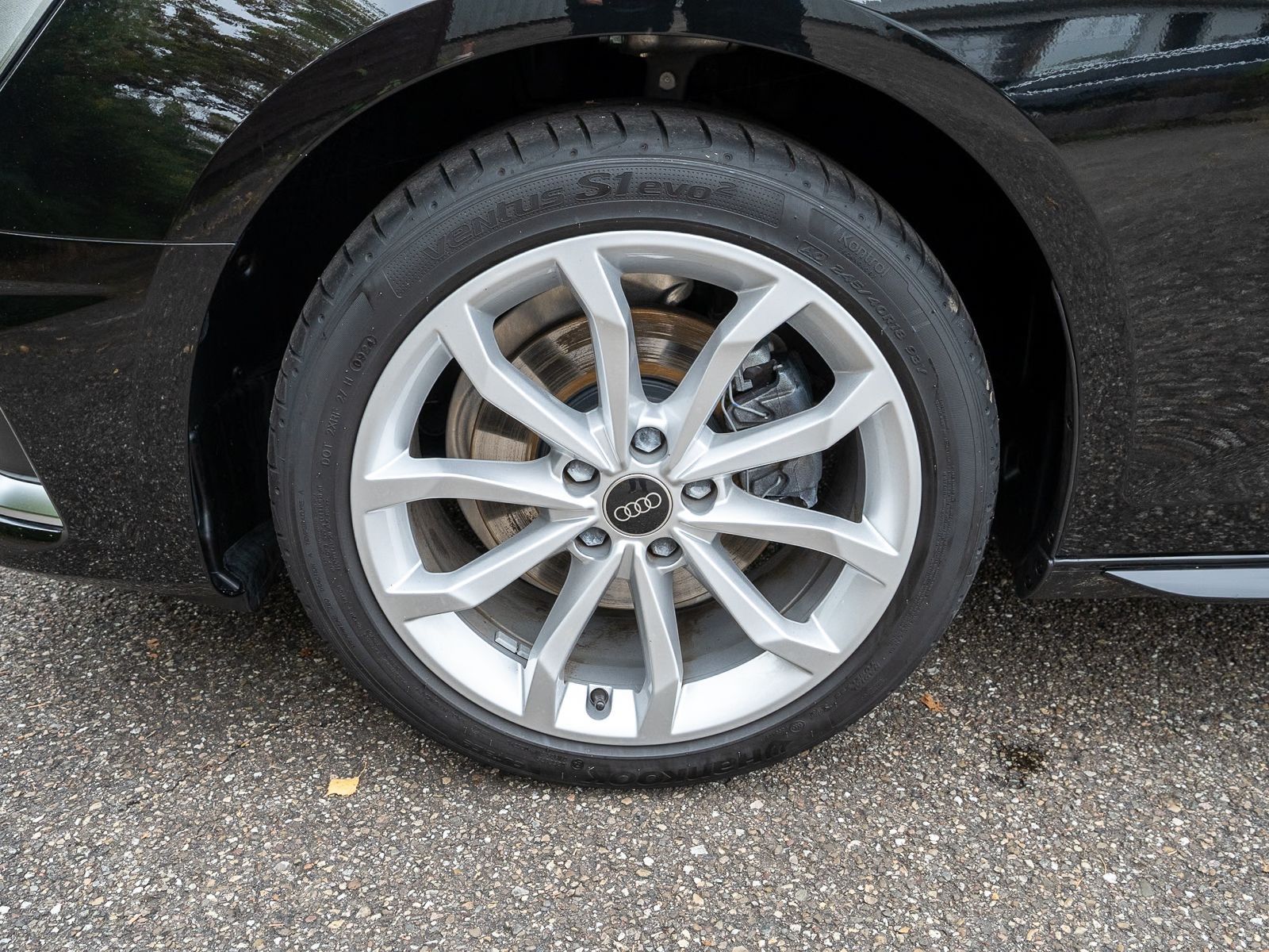Fahrzeugabbildung Audi A4 Avant Advanced 35TFSI Stroni Navi LED RFK ACC