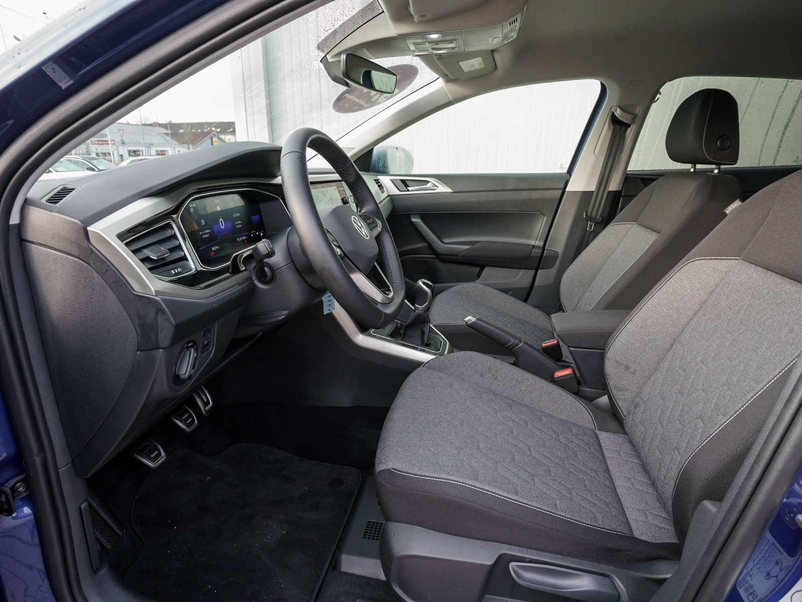 Fahrzeugabbildung Volkswagen Taigo MOVE 1.0TSI Navi LED ACC RFK AHK