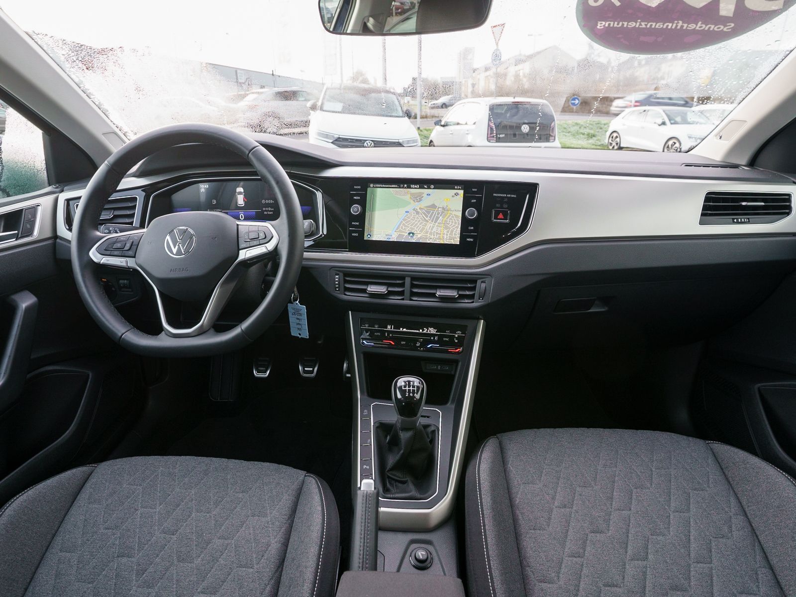 Fahrzeugabbildung Volkswagen Taigo MOVE 1.0TSI Navi LED ACC RFK AHK