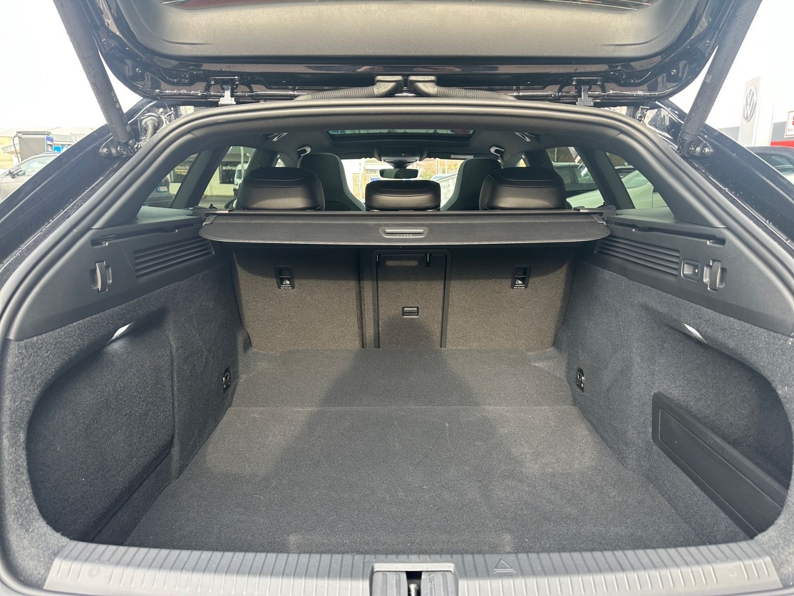 Fahrzeugabbildung Volkswagen Arteon Shooting Brake R-Line 2.0 TDI 4Motion ACC