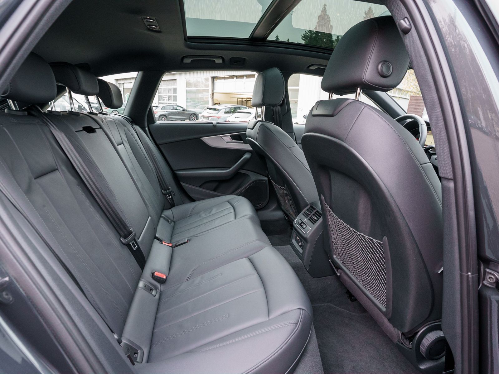 Fahrzeugabbildung Audi A4 Avant advanced 40TDI quattro Navi LED Pano AC