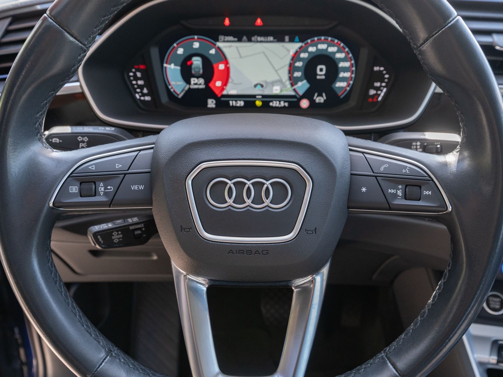 Fahrzeugabbildung Audi Q3 Sportback S line 40TDI quattro NAVI LED RFK