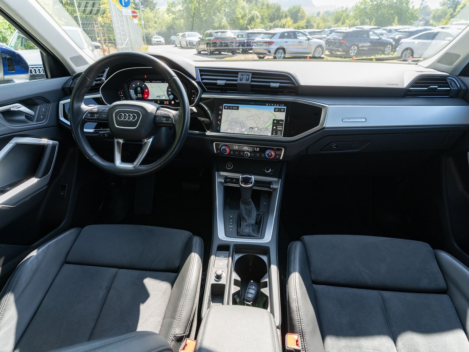 Fahrzeugabbildung Audi Q3 Sportback S line 40TDI quattro NAVI LED RFK