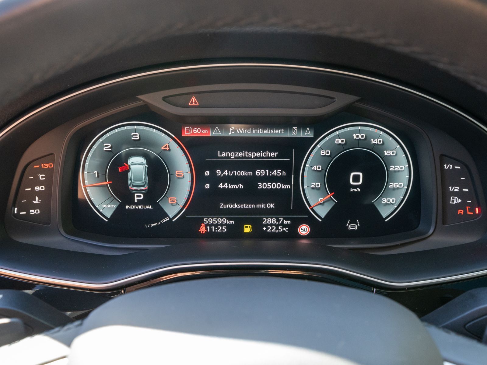 Fahrzeugabbildung Audi Q8 50TDI quattro NAVI LED PANO AHK 360° SHZ