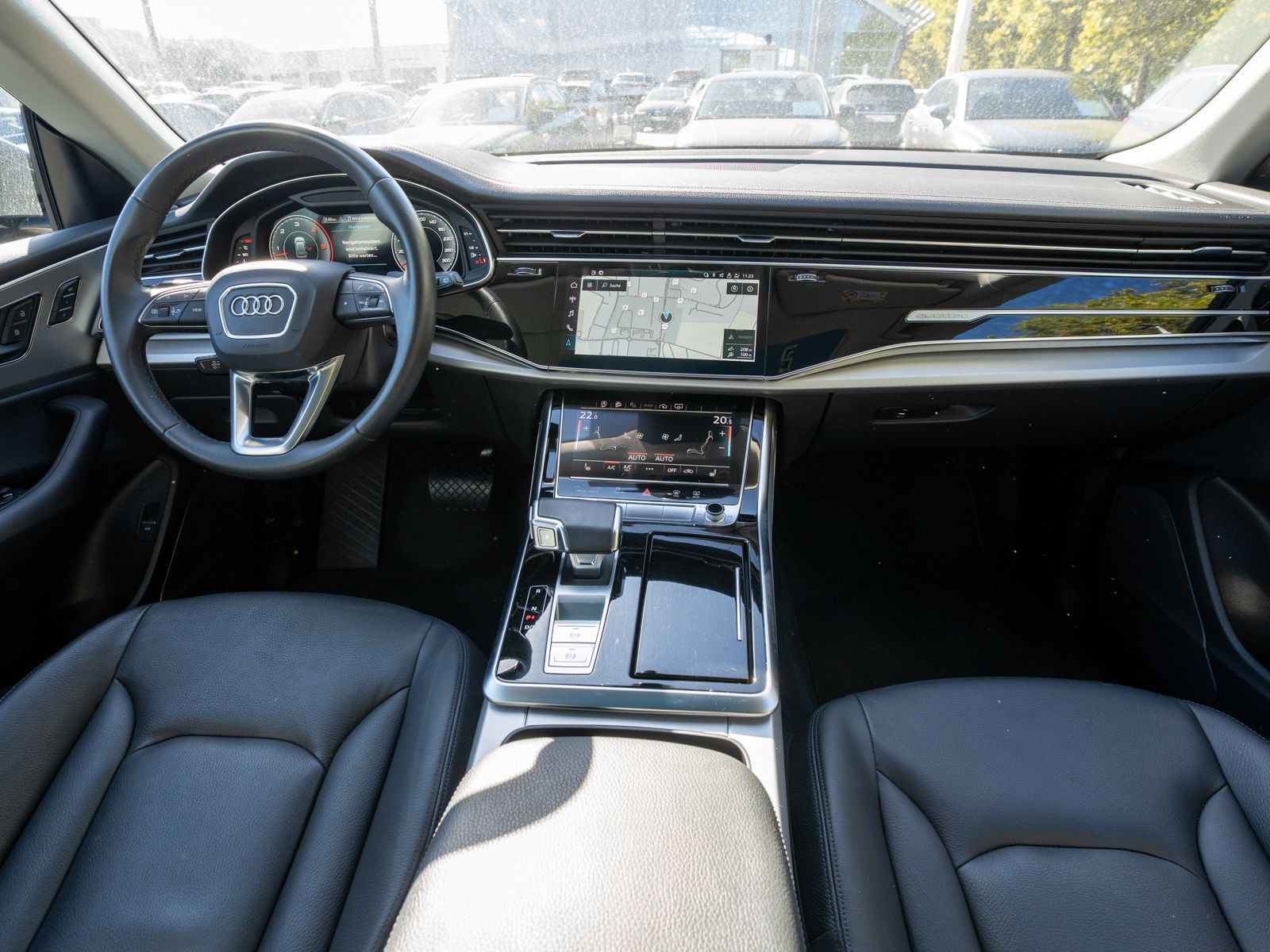 Fahrzeugabbildung Audi Q8 50TDI quattro NAVI LED PANO AHK 360° SHZ