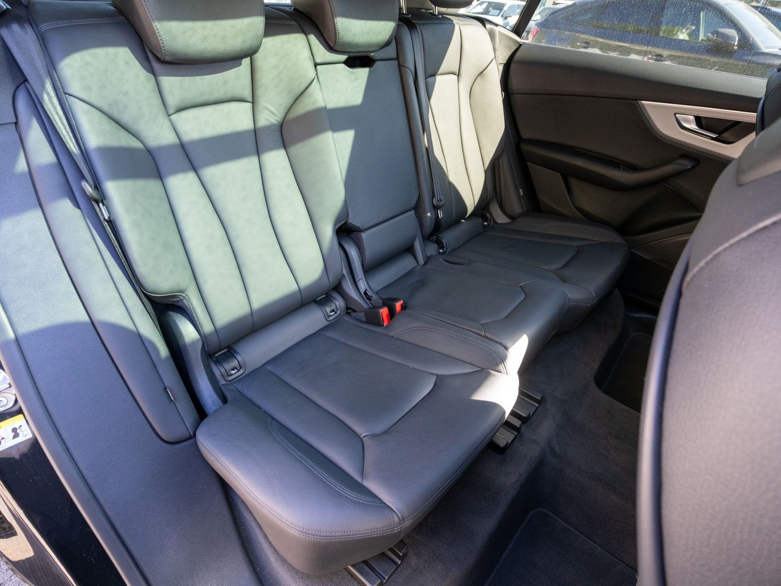 Fahrzeugabbildung Audi Q8 50TDI quattro NAVI LED PANO AHK 360° SHZ