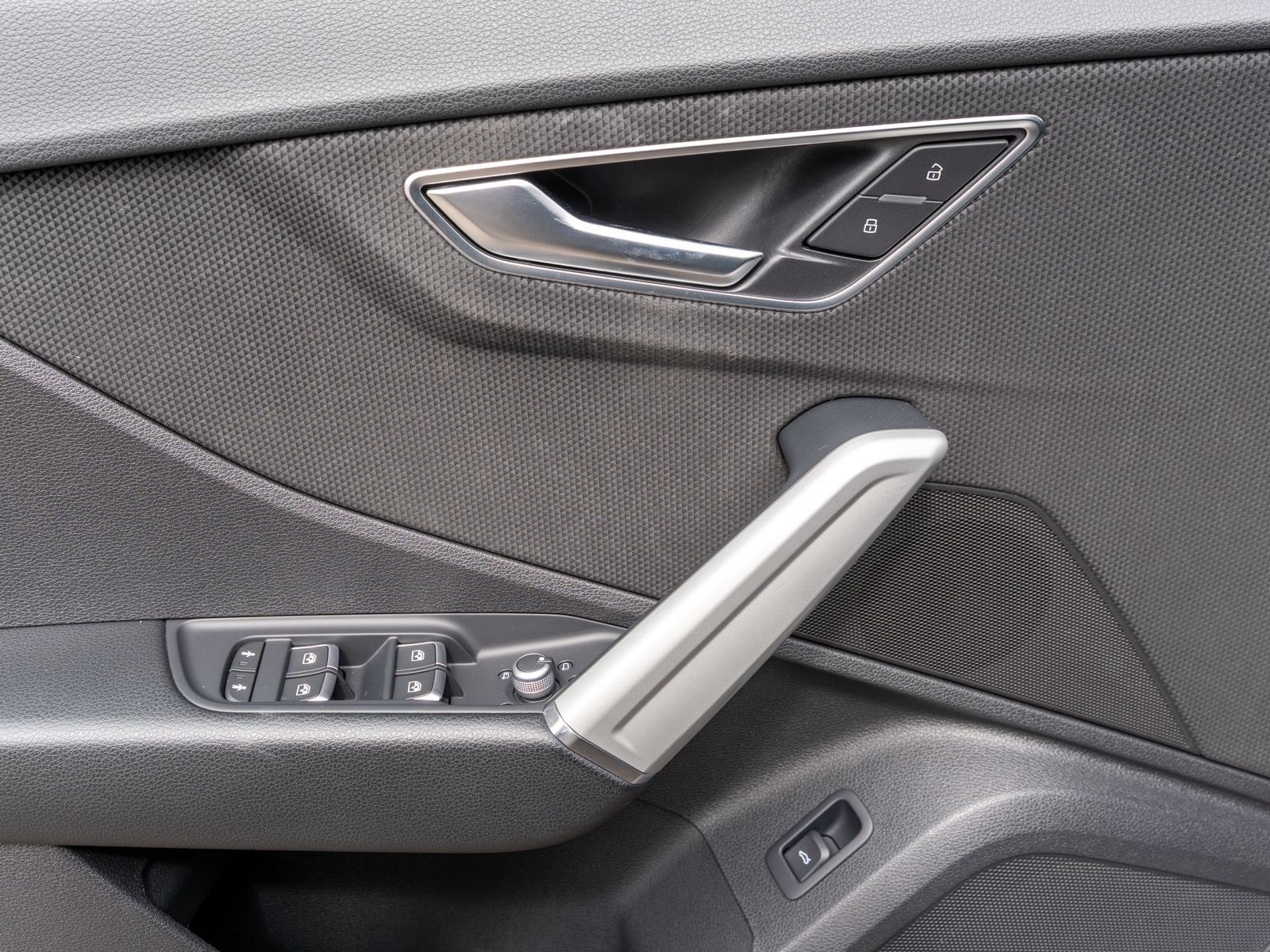 Fahrzeugabbildung Audi Q2 Advanced 35TDI quattro Stronic LED RFK SHZ VC