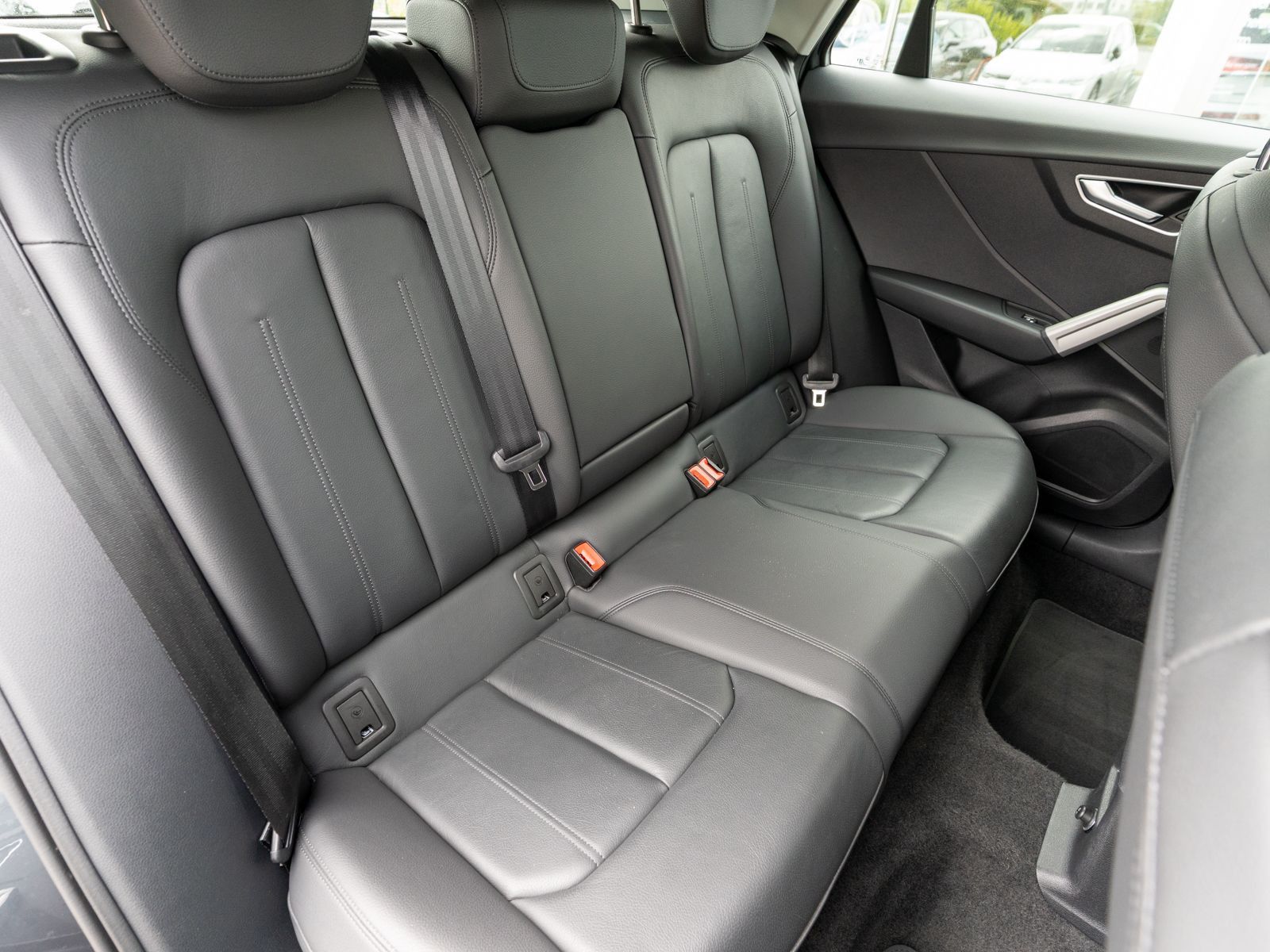 Fahrzeugabbildung Audi Q2 Advanced 35TDI quattro Stronic LED RFK SHZ VC