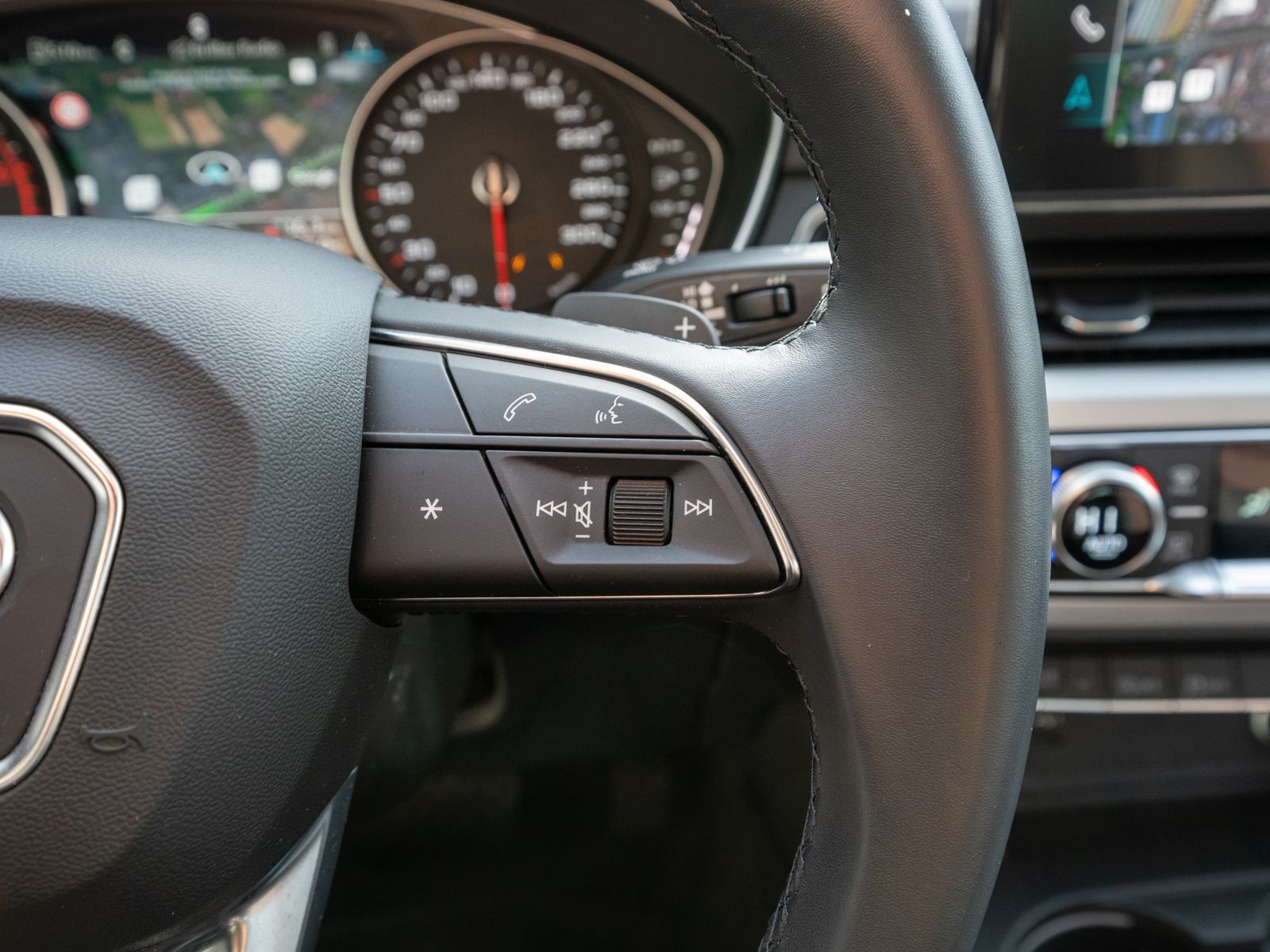 Fahrzeugabbildung Audi A4 Avant S line 40TDI quattro Stron B&O PANO AHK