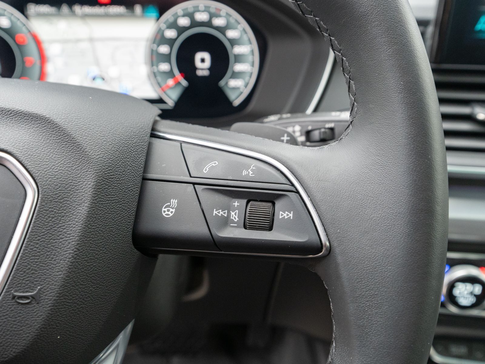 Fahrzeugabbildung Audi Q5 Sportback S line 40TFSI quatt PANO Stdhzg B&O