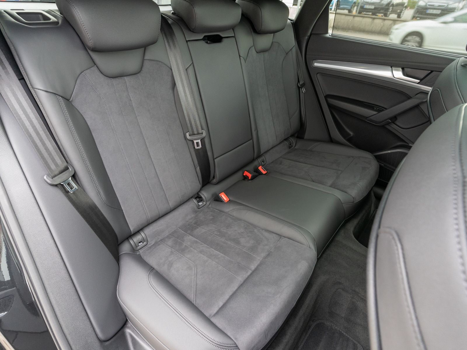 Fahrzeugabbildung Audi Q5 Sportback S line 40TFSI quatt PANO Stdhzg B&O