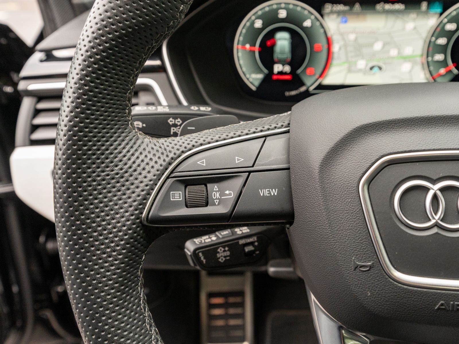 Fahrzeugabbildung Audi A4 Avant S line 40TDI Stron LED Navi RFK HUD AHK