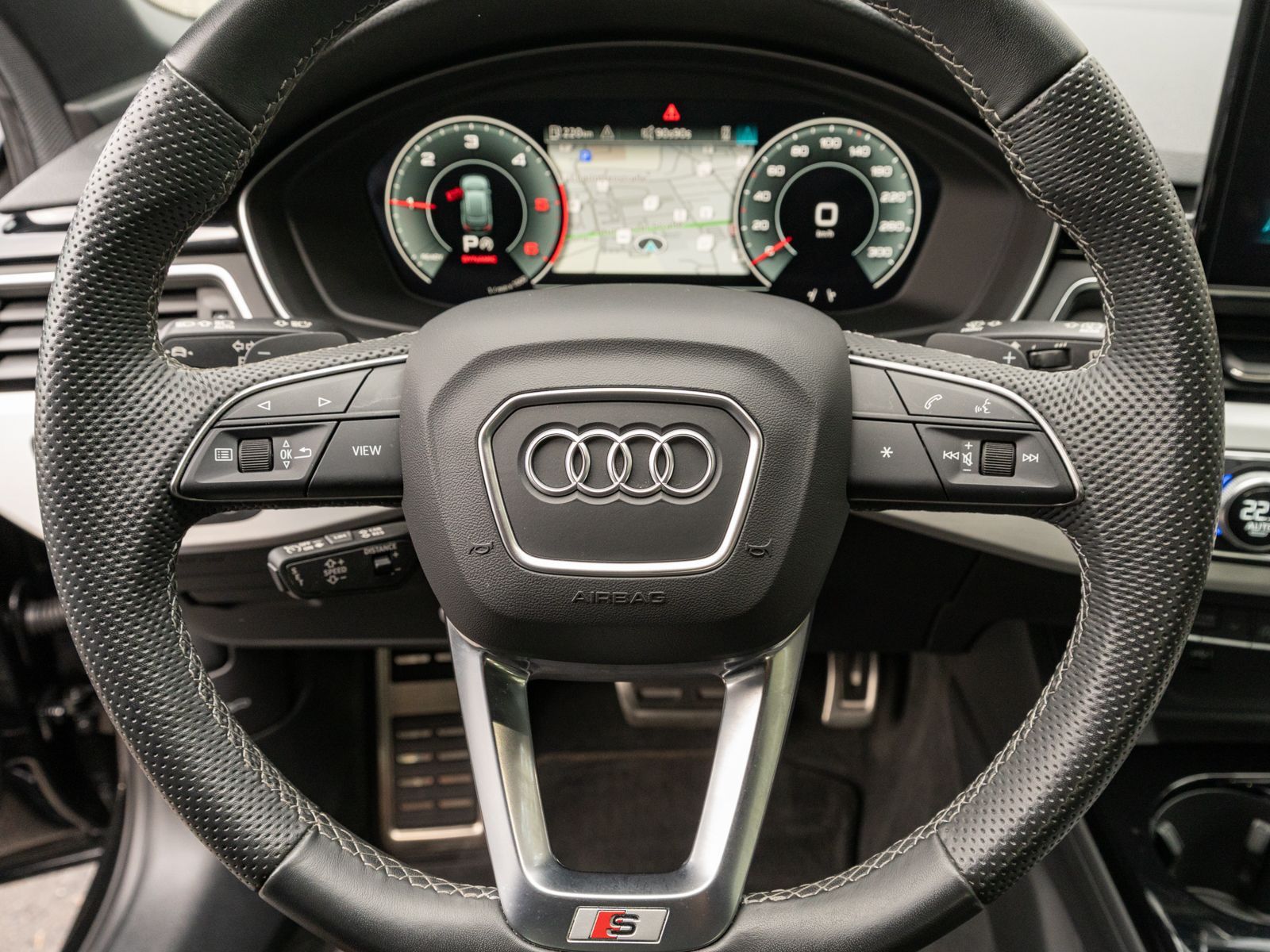 Fahrzeugabbildung Audi A4 Avant S line 40TDI Stron LED Navi RFK HUD AHK