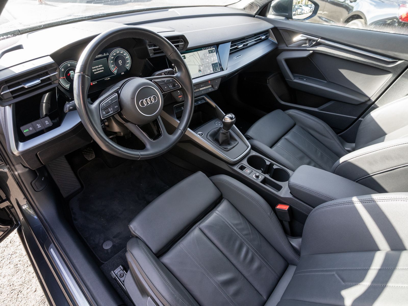 Fahrzeugabbildung Audi A3 Sportback advanced 30 TDI LED Navi PDC LEDER