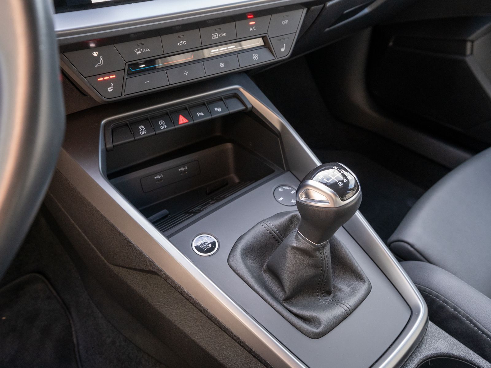 Fahrzeugabbildung Audi A3 Sportback advanced 30 TDI LED Navi PDC LEDER
