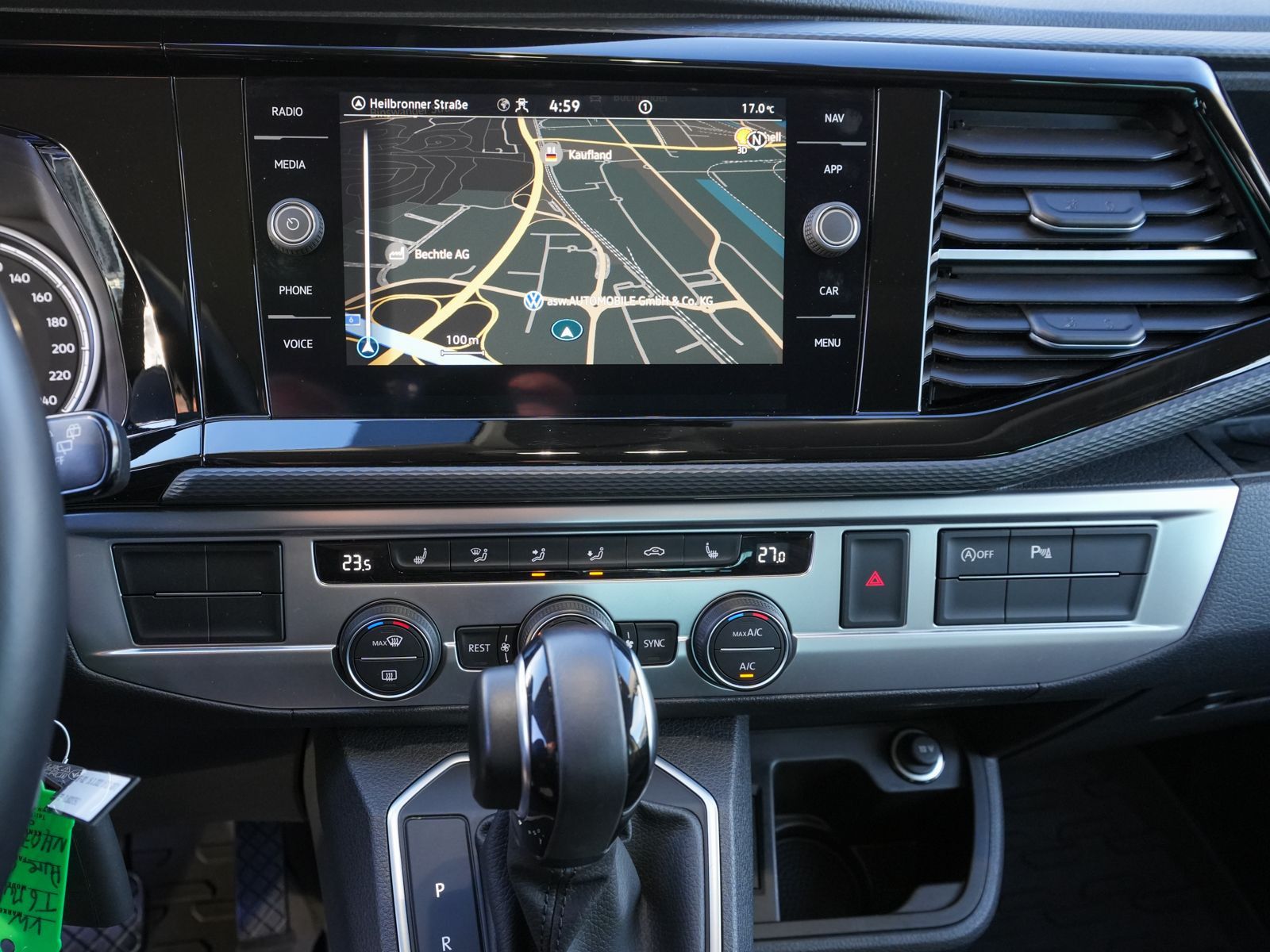 Fahrzeugabbildung Volkswagen T6.1 Multivan Comfortline LANG 2.0 TDI DSG NAVI