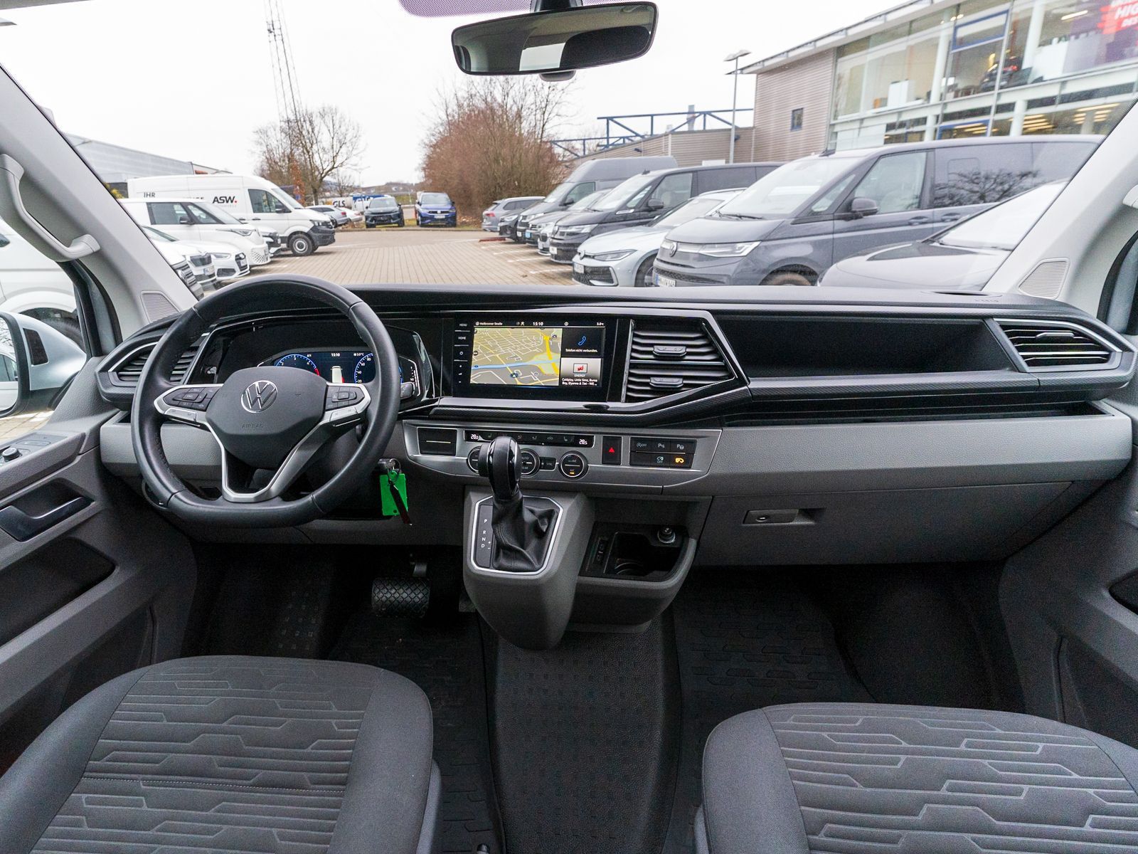 Fahrzeugabbildung Volkswagen T6.1 Caravelle Comfortline LANG 2.0 TDI DSG NAVI
