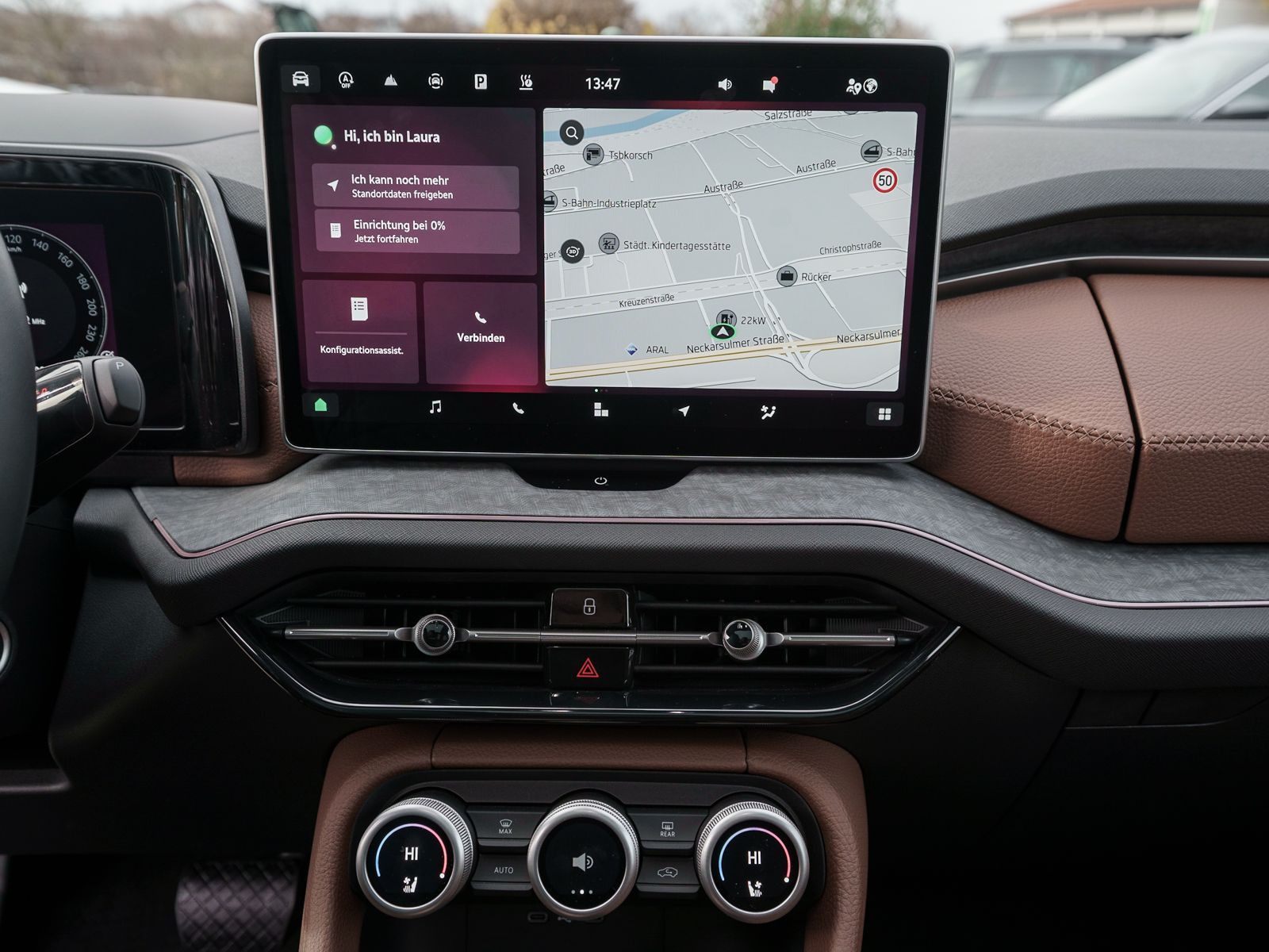 Fahrzeugabbildung SKODA Kodiaq Selection 4x4 2.0TDI DSG Pano Sthz AHK 7S