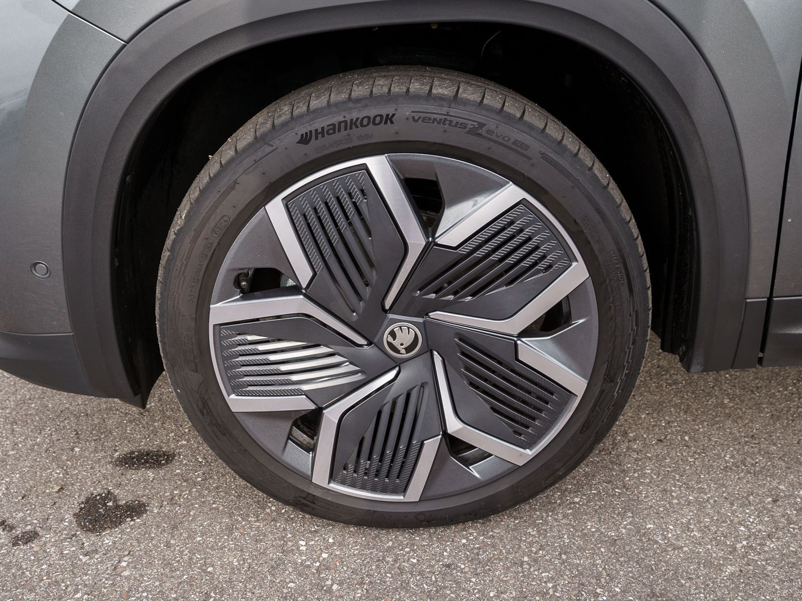 Fahrzeugabbildung SKODA Kodiaq Selection 4x4 2.0TDI DSG Pano Sthz AHK 7S