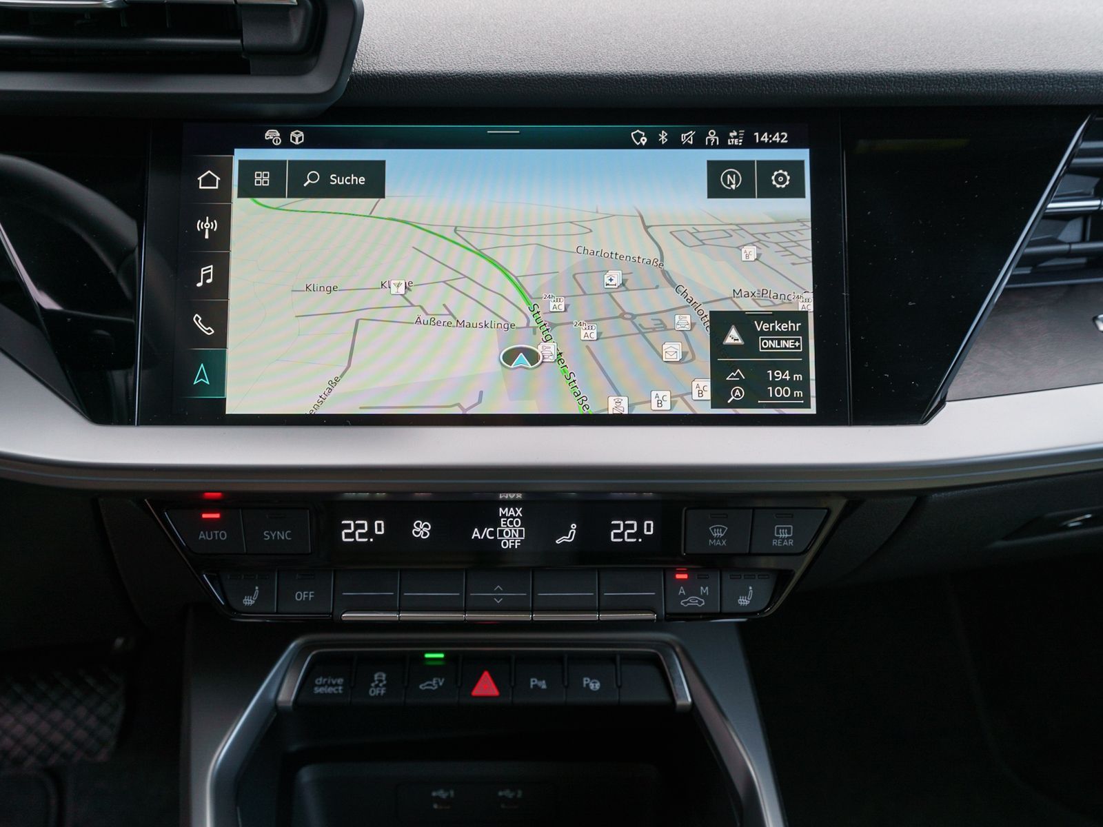 Fahrzeugabbildung Audi A3 Sportback 45TFSI e Sline Navi LED AHK ACC RFK
