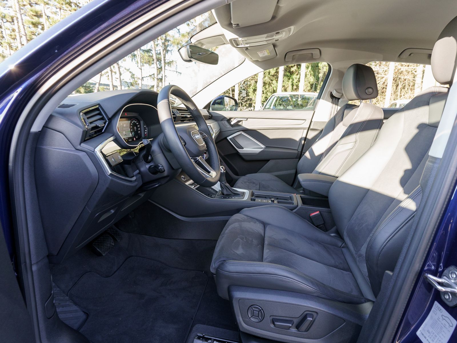 Fahrzeugabbildung Audi Q3 Sportback Sline 40TDI quattr Navi LED AHK ACC