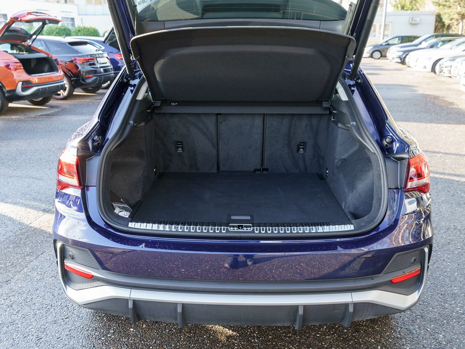 Fahrzeugabbildung Audi Q3 Sportback Sline 40TDI quattr Navi LED AHK ACC