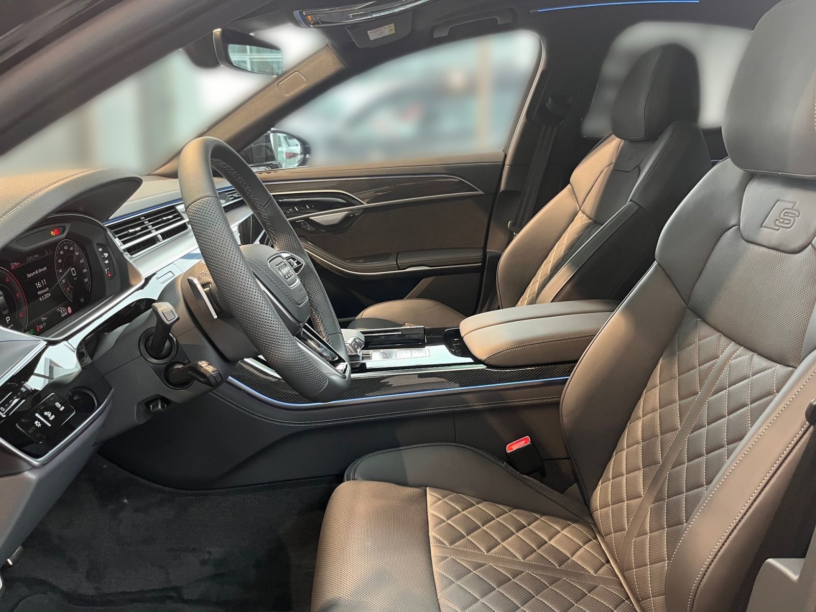 Fahrzeugabbildung Audi A8 50 TDI quattro 286 PS tipt. 136 tsd NP (MMI)