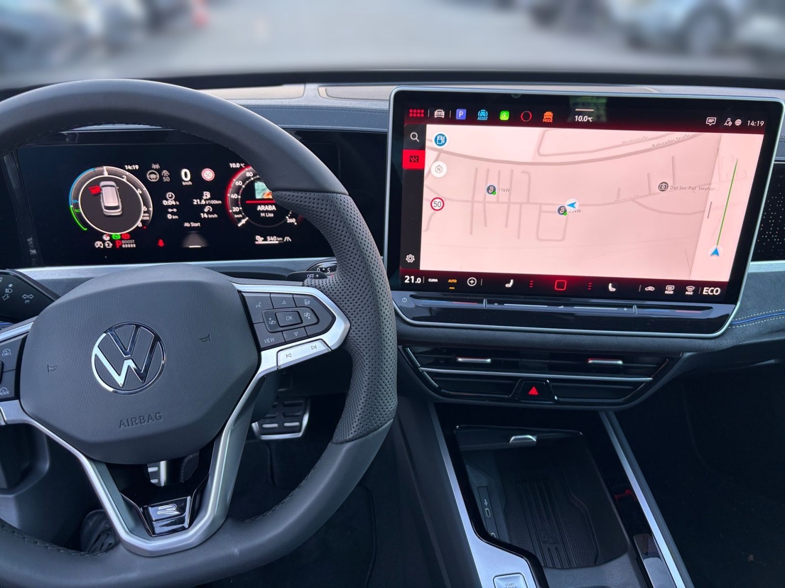 Fahrzeugabbildung Volkswagen Passat Variant R-Line 1,5 l eHybrid 177 PS DSG A