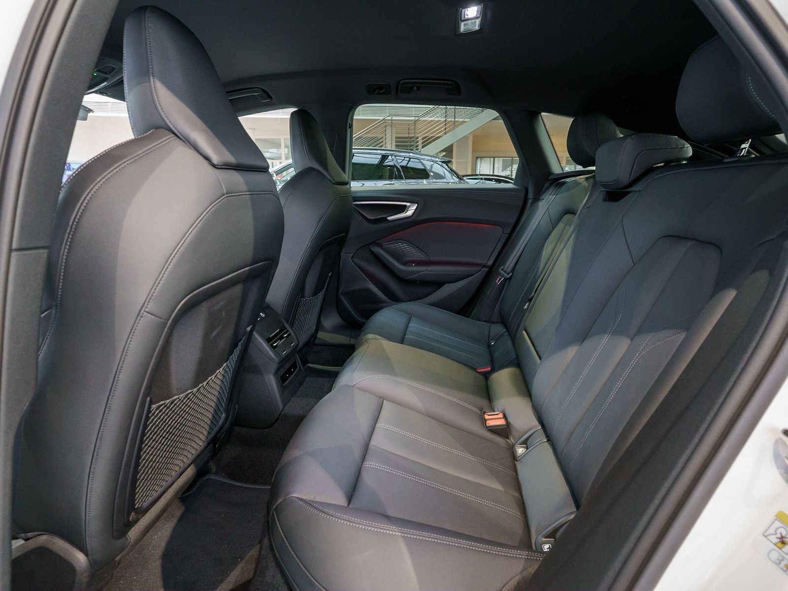 Fahrzeugabbildung Audi A5 Avant S line TFSI Stronic LED RFK ACC LEDER