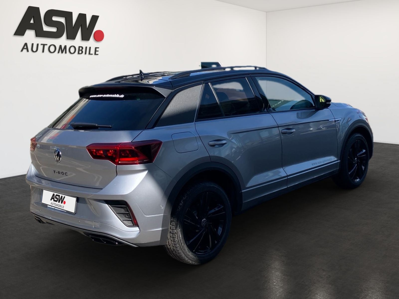 Fahrzeugabbildung Volkswagen T-Roc R-Line 1.5 l TSI DSG SHZ RFK ACC IQ.LIGHT