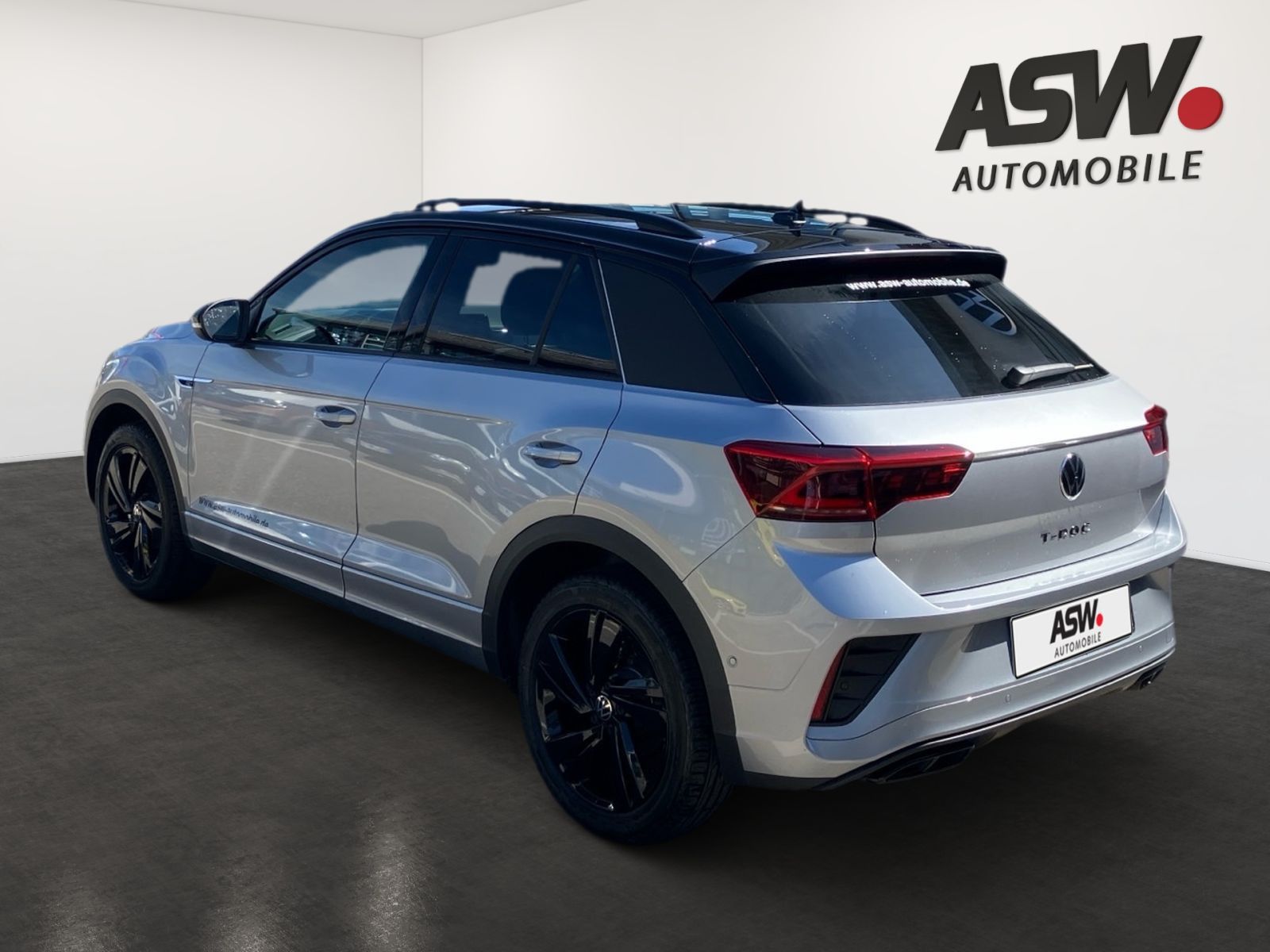 Fahrzeugabbildung Volkswagen T-Roc R-Line 1.5 l TSI DSG SHZ RFK ACC IQ.LIGHT