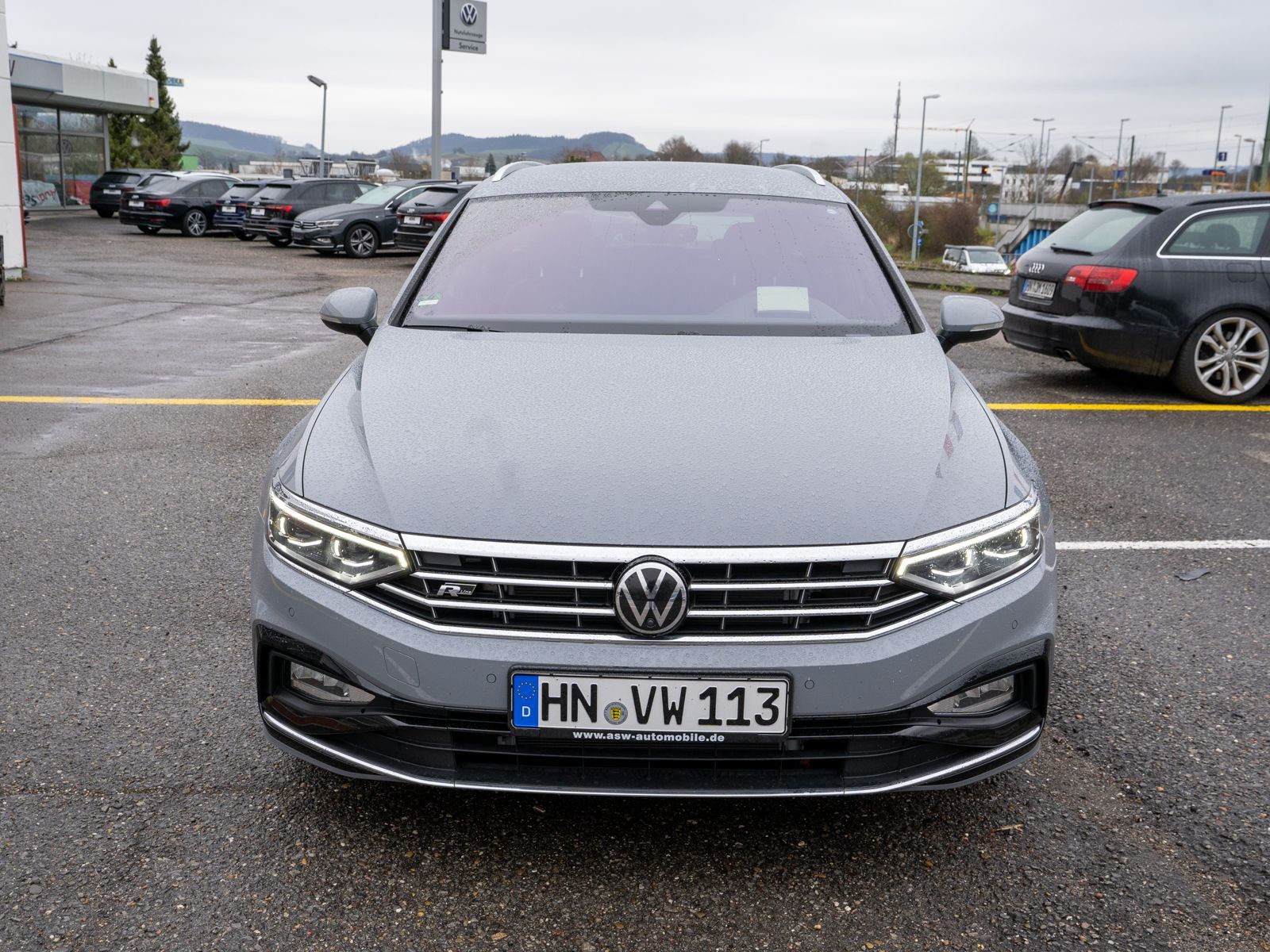 Fahrzeugabbildung Volkswagen Passat Variant R-Line 2.0TDI DSG LED NAVI AHK VC