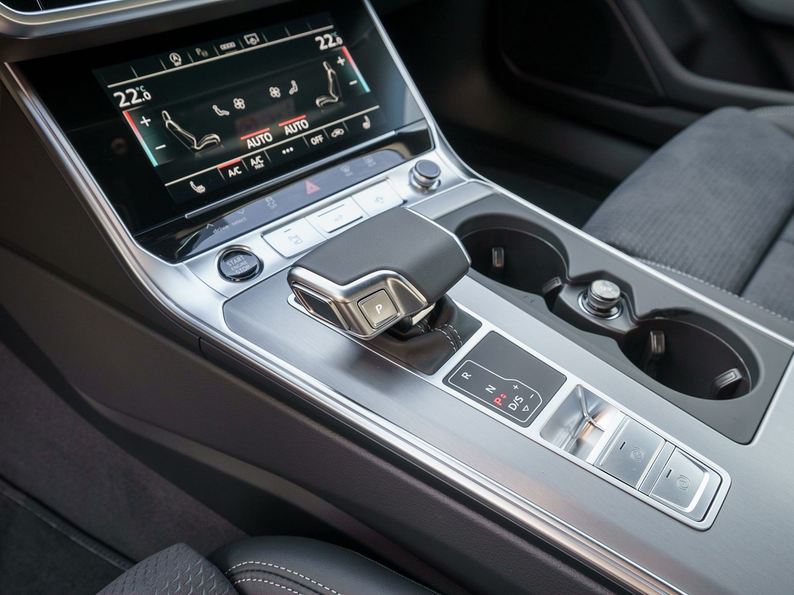 Fahrzeugabbildung Audi A6 Avant S line 50 TDI quattro 210(286) kW(PS) t