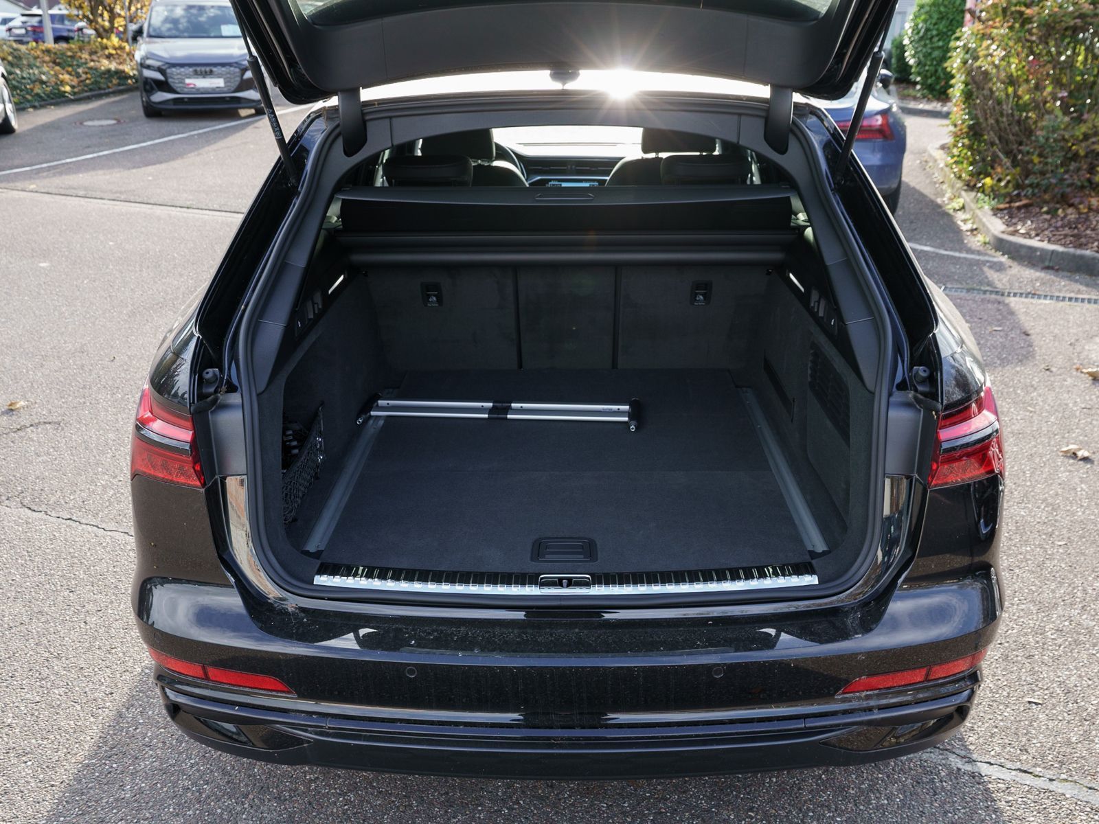 Fahrzeugabbildung Audi A6 Avant S line 50 TDI quattro 210(286) kW(PS) t